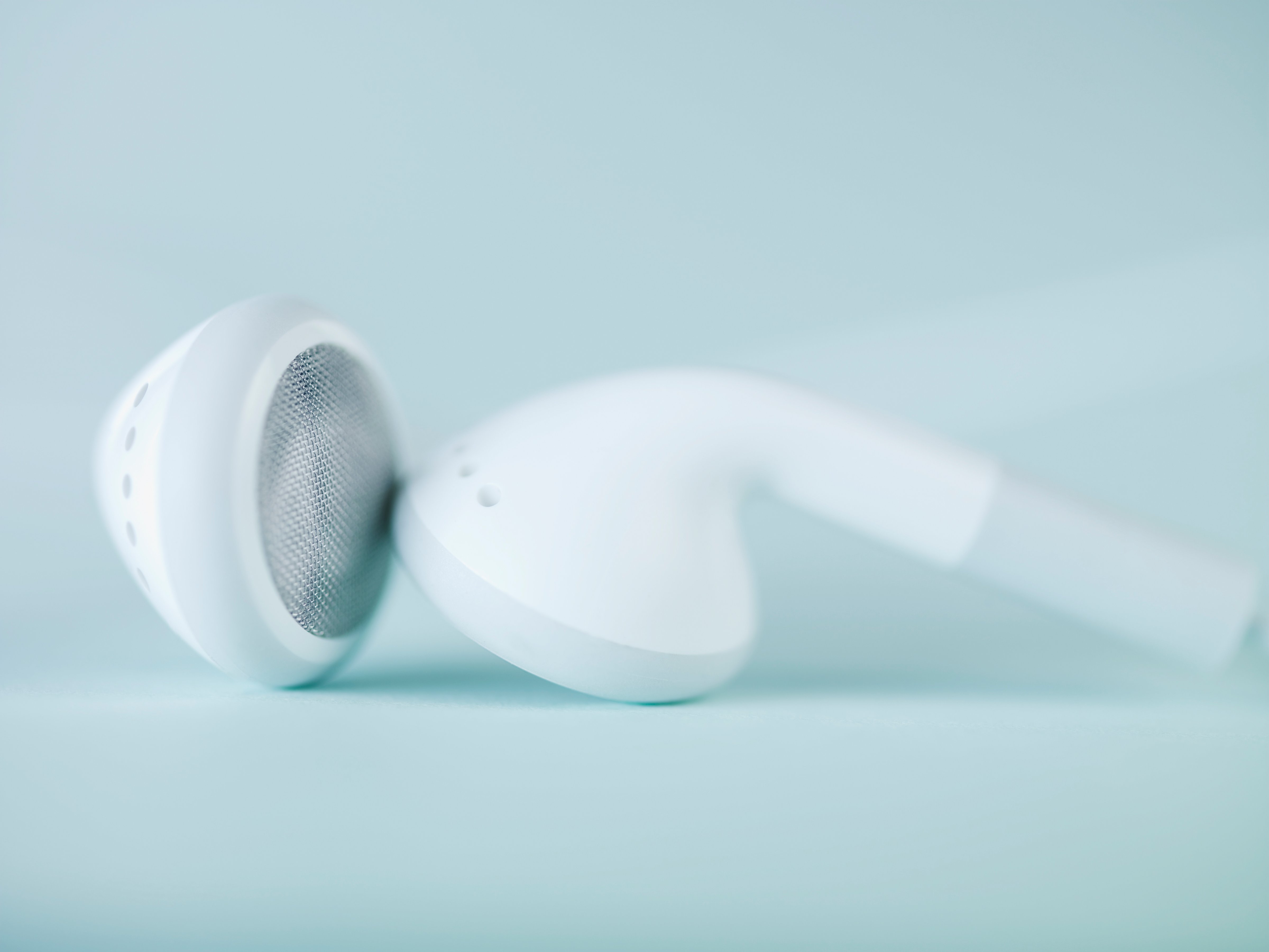 earbuds-hearing-loss