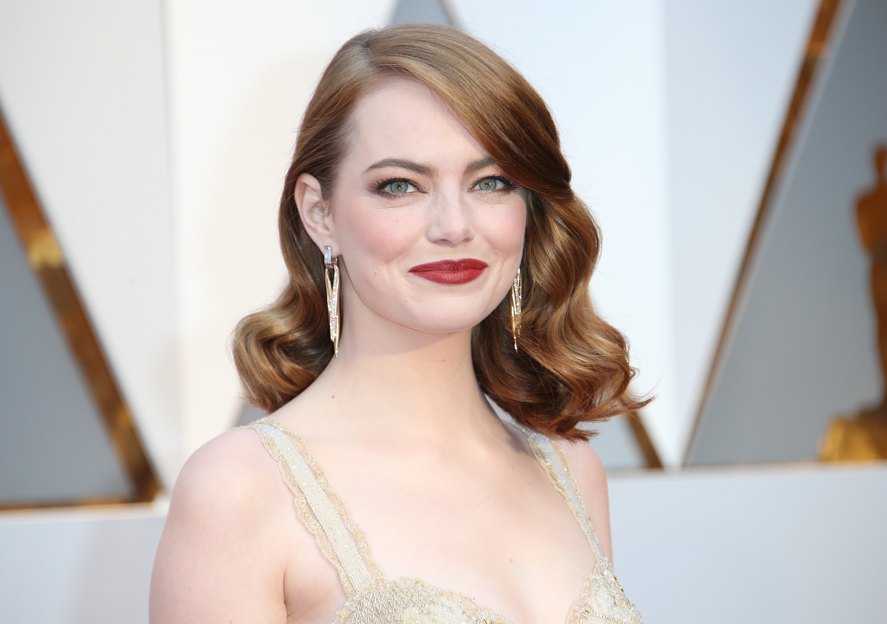 HOLLYWOOD, CA - FEBRUARY 26: Actress Emma Stone arrives at the 89th Annual Academy Awards at Hollywood &amp; Highland Center on February 26, 2017 in Hollywood, California. (Photo by Dan MacMedan/Getty Images) (Dan MacMedan—Getty Images)