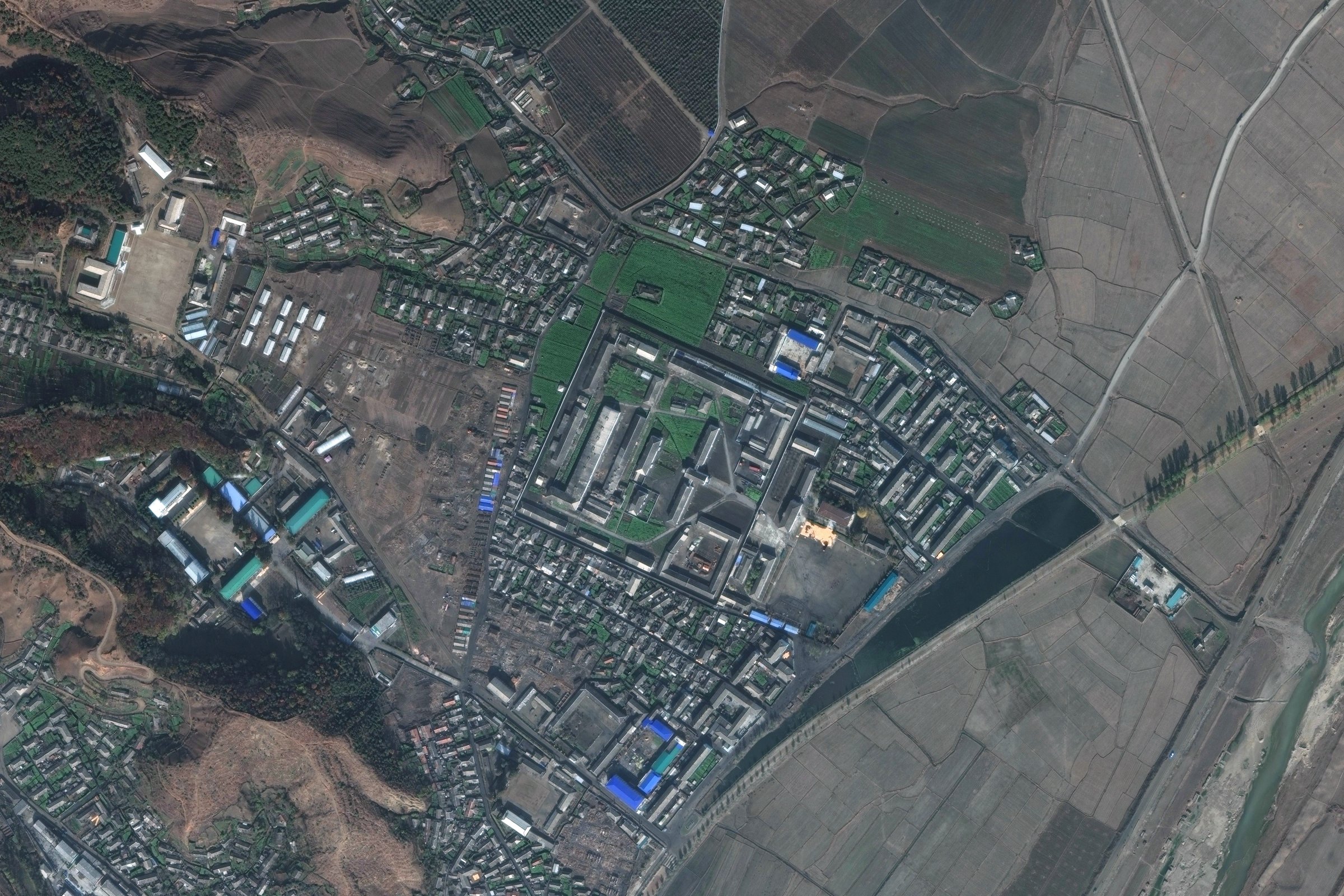 DigitalGlobe satellite imagery of Hamhung concentration camp (Kyo-hwa-so No. 15) - a reeducation camp in North Korea.