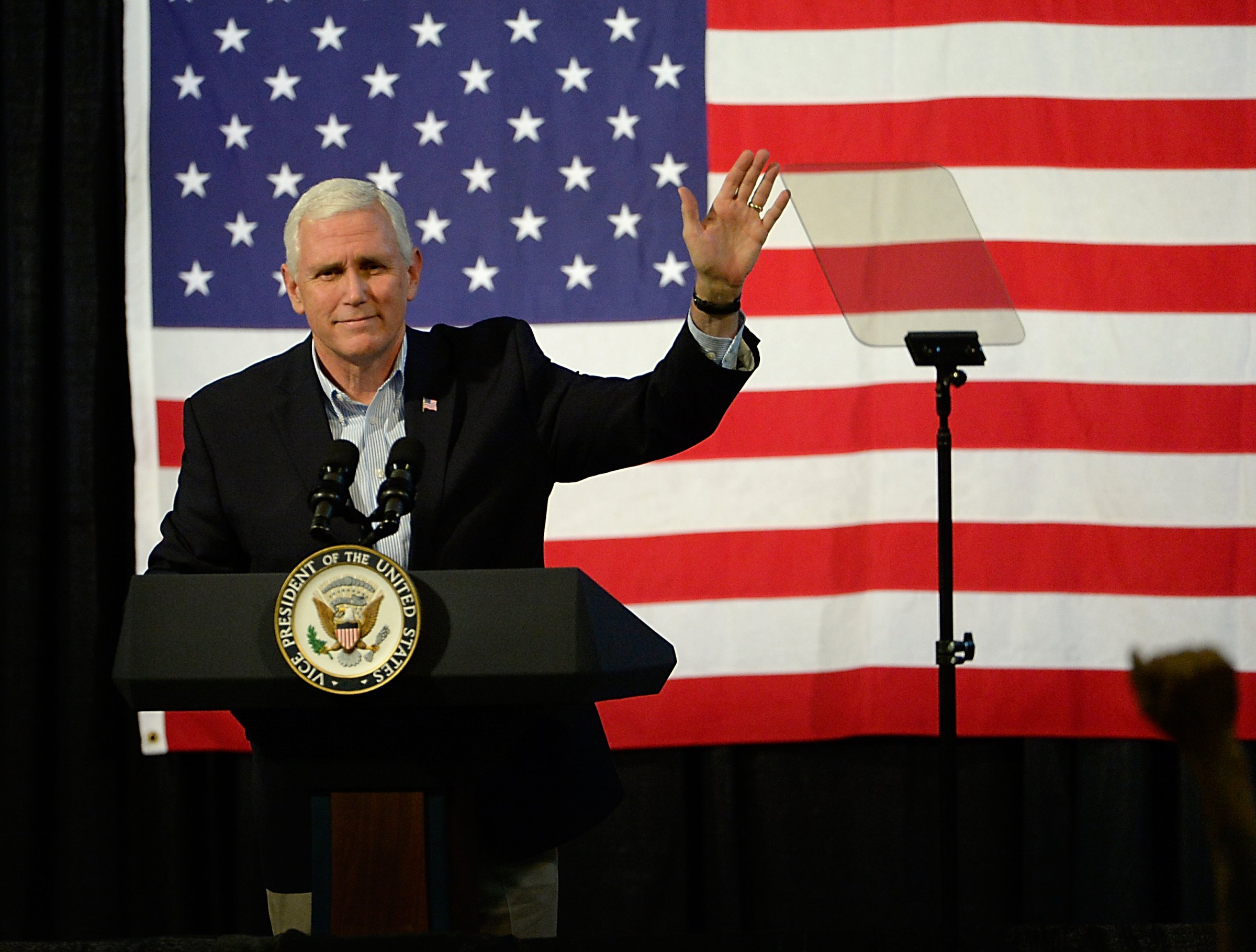 Pence Joins GOP VA Gubernatorial Candidate Ed Gillespie At Campaign Rally