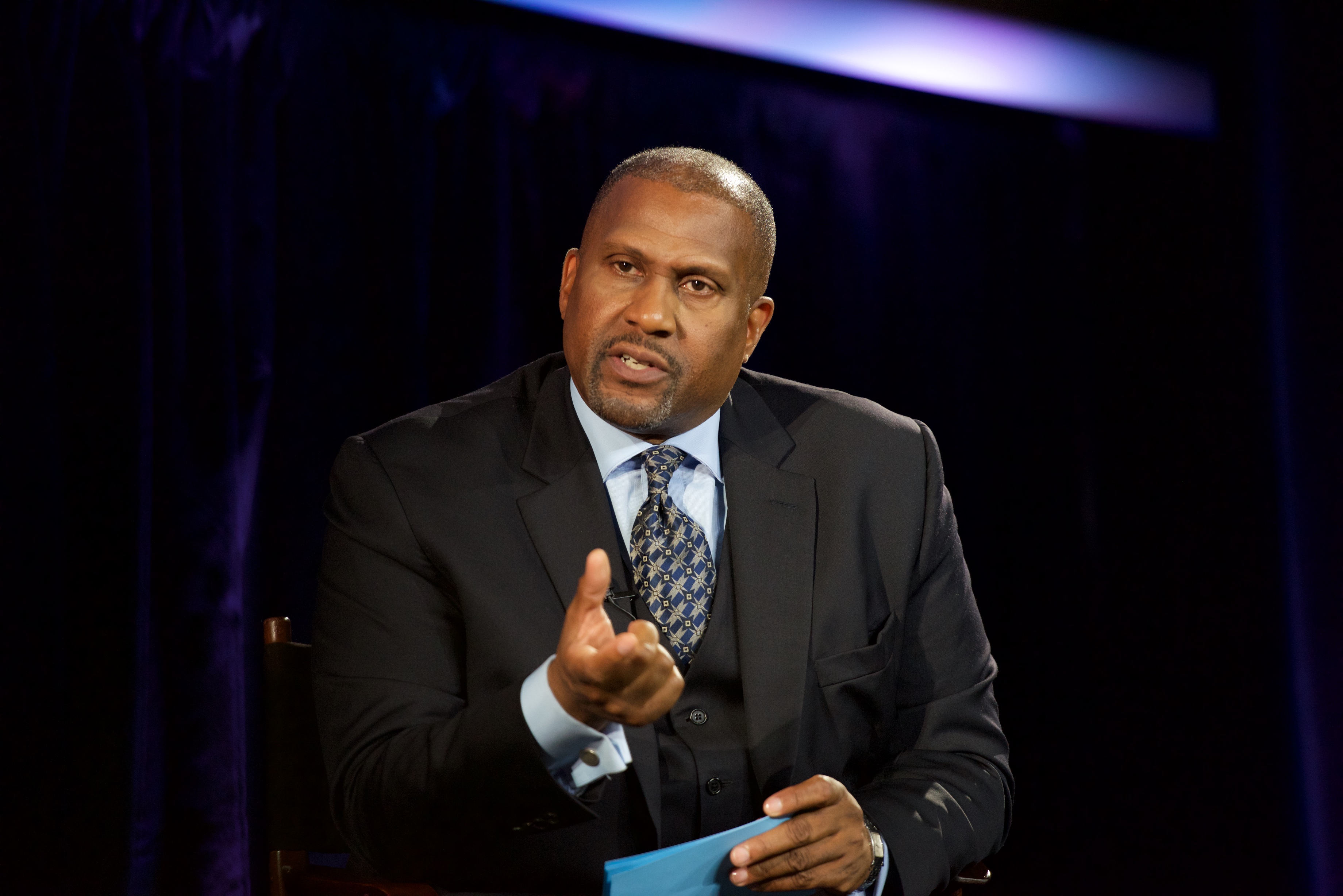 Tavis Smiley officiates Courting Justice: Little Rock, Arkansas at Central Arkansas Library on Sept. 23, 2016 in Little Rock, Arkansa. (Earl Gibson III—Getty Images)