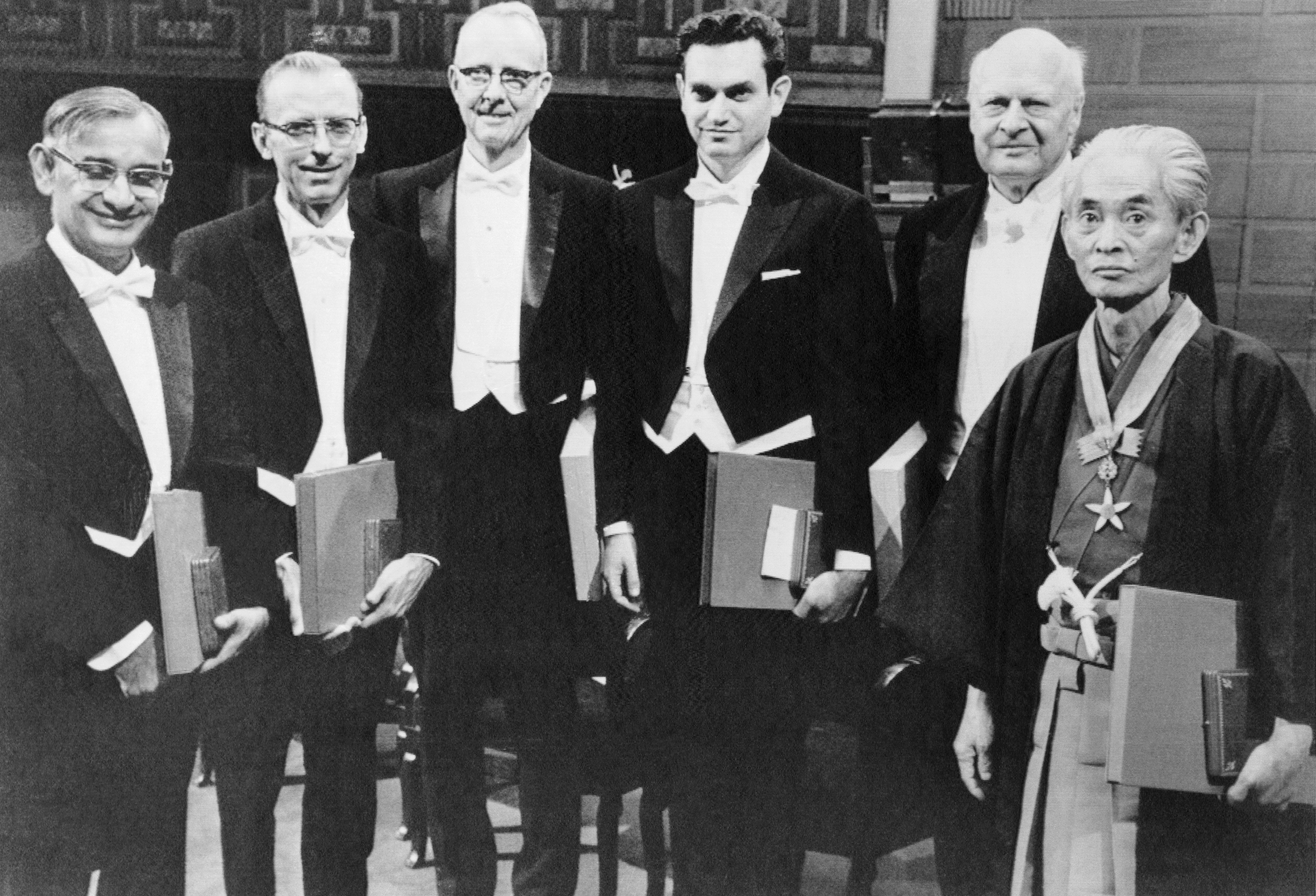 (Original Caption) Nobel Prize Winners. Stockholm: The 1968 Nobel Prize recipients, five Americans and one Japanese where judged to have 