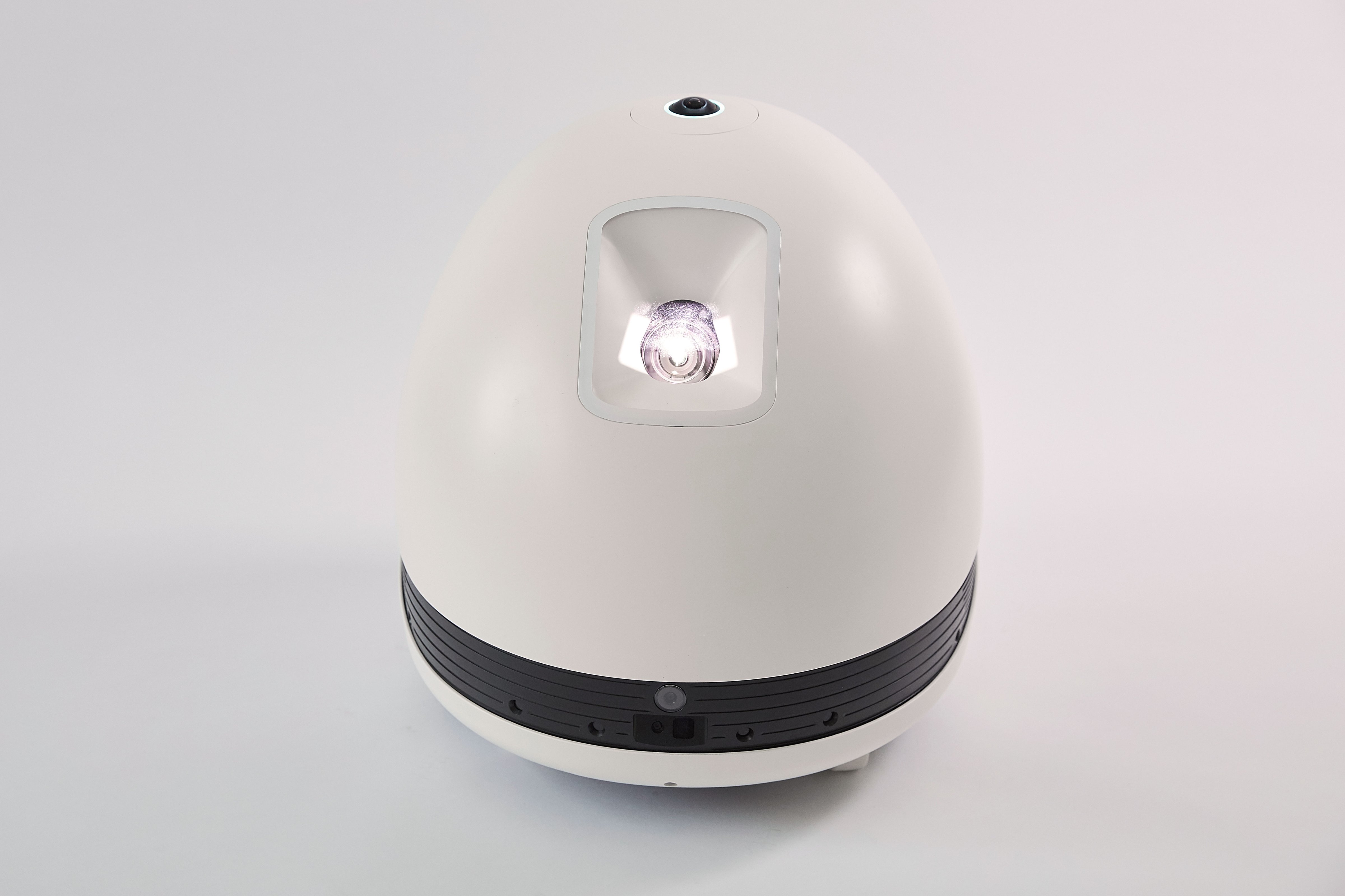 The Keecker robot doubles as a projector and security camera (cFlorent Drillon)