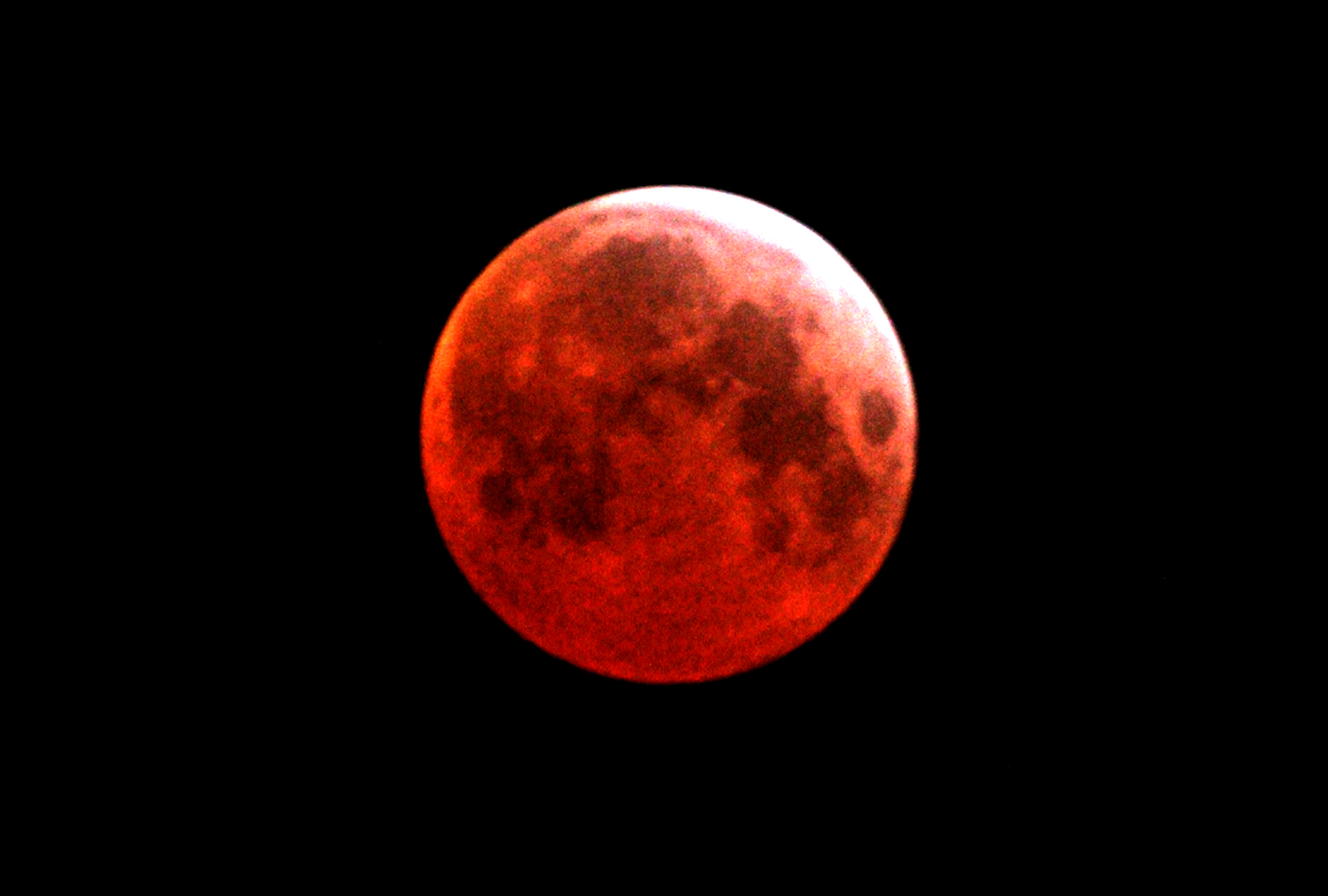 blue-moon-total-lunar-eclipse