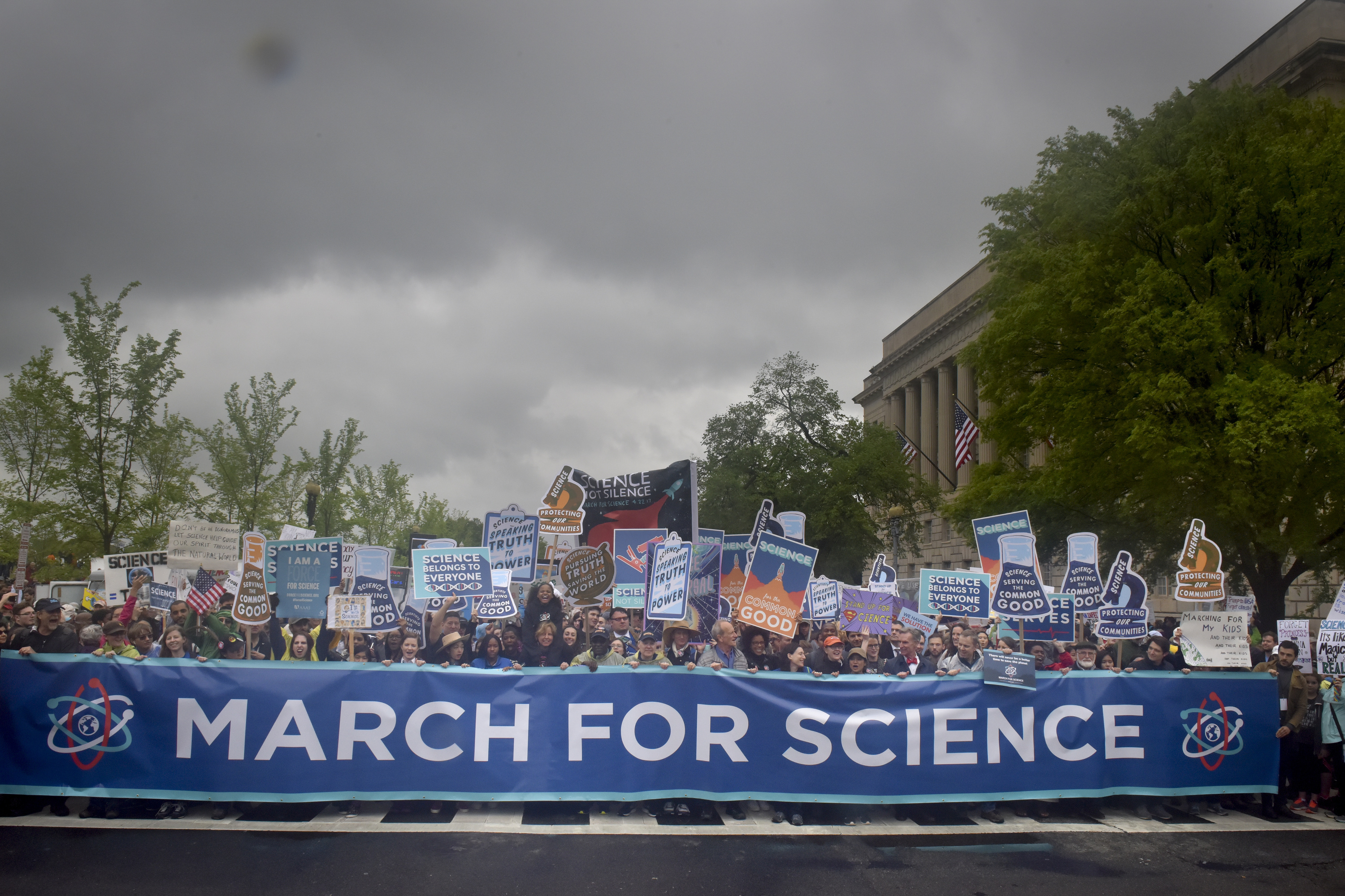 WASHINGTON, DC - APRIL 22:
                      Thousands gather on the National Mall for the March for Science on Saturday, April 22, 2017, in Washington, DC. (The Washington Post&mdash;The Washington Post/Getty Images)
