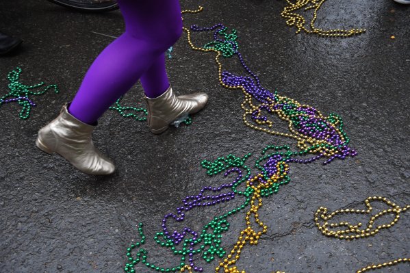 Mardi Gras Traditions What To Know On Beads Krewes And More Time