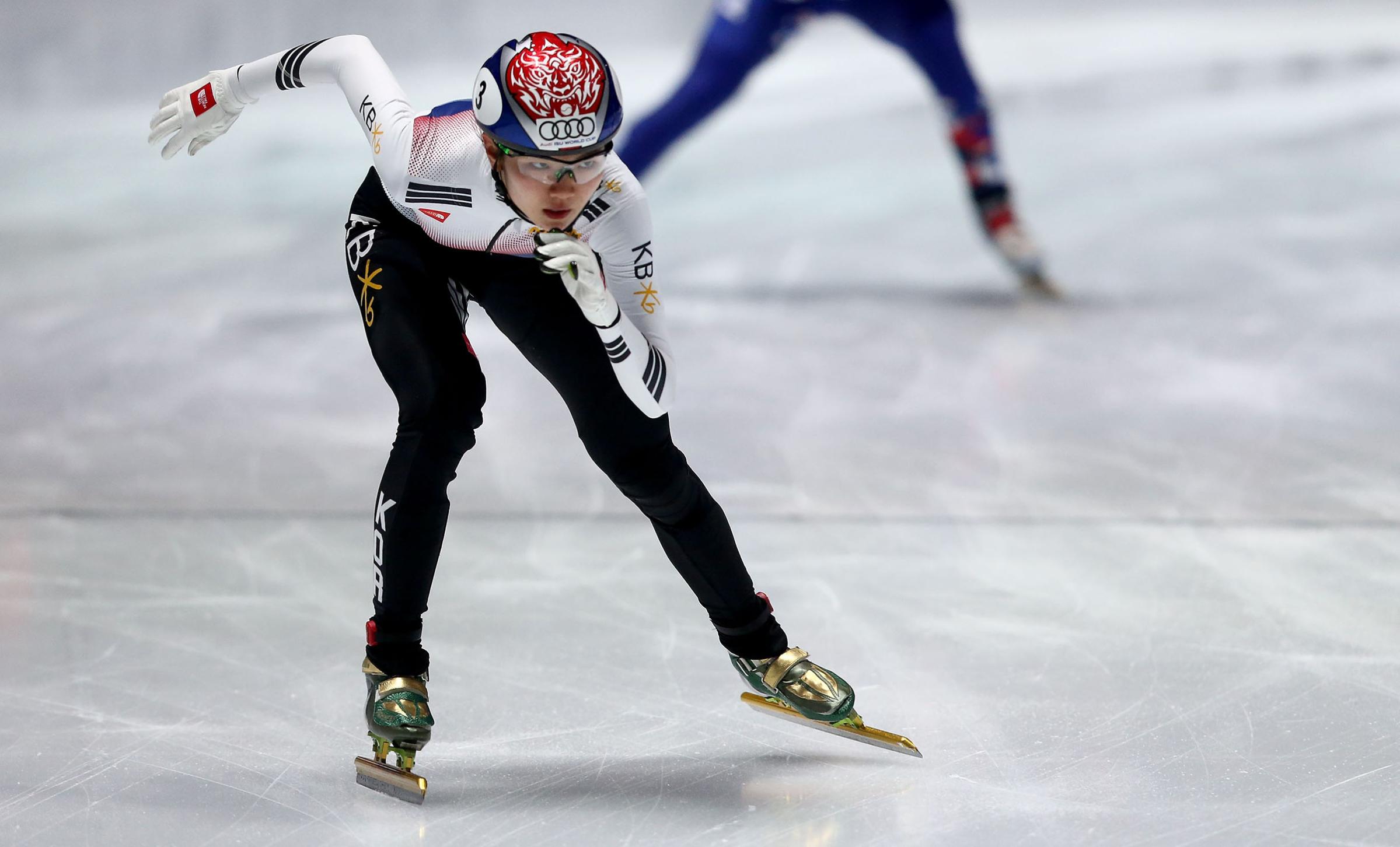 Hee Suk Shim of Korea competes of the ladies 3000m relay final A during the Audi ISU World Cup Short Track Speed Skating at Bok Hall in Budapest, Hungary, on Oct. 1, 2017.