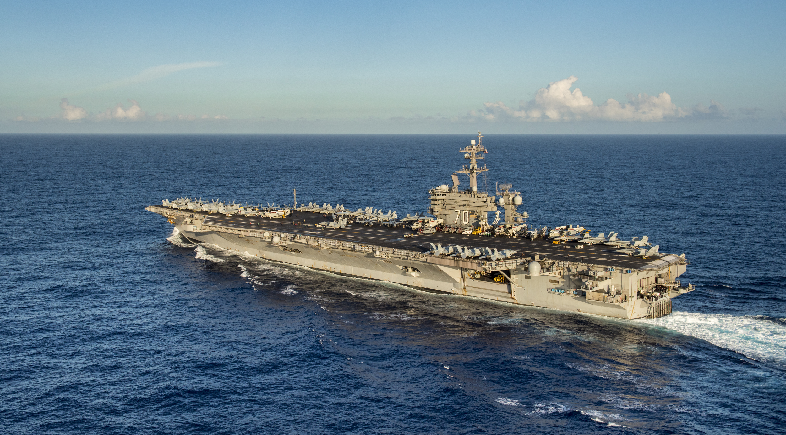 Nimitz-class aircraft carrier USS Carl Vinson transits the Pacific Ocean on Jan. 20, 2018. (MCS 2nd Class Sean M. Castellano—U.S. Navy)