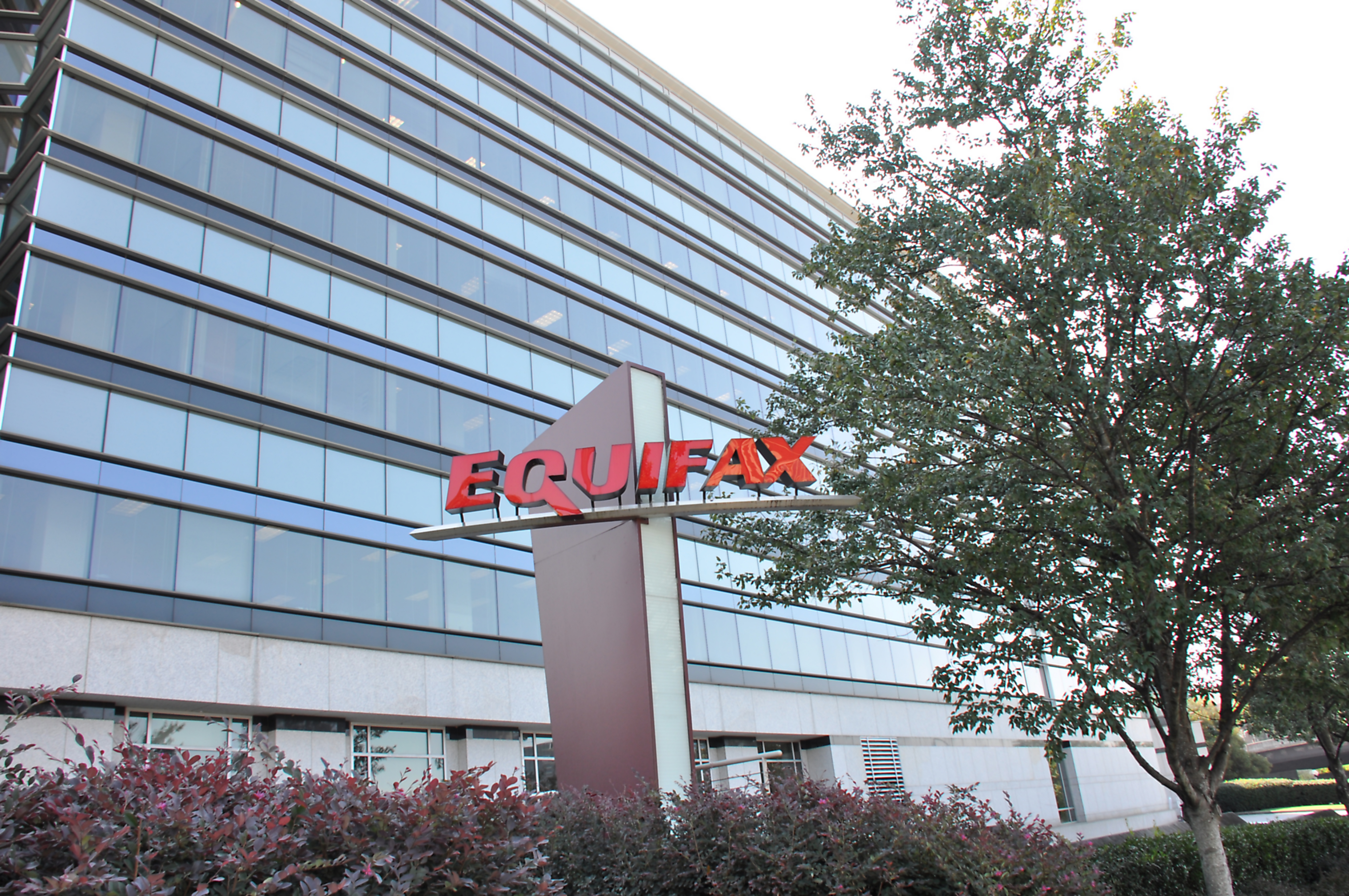 Equifax Data Breach Settlement Here S How To File A Claim Time