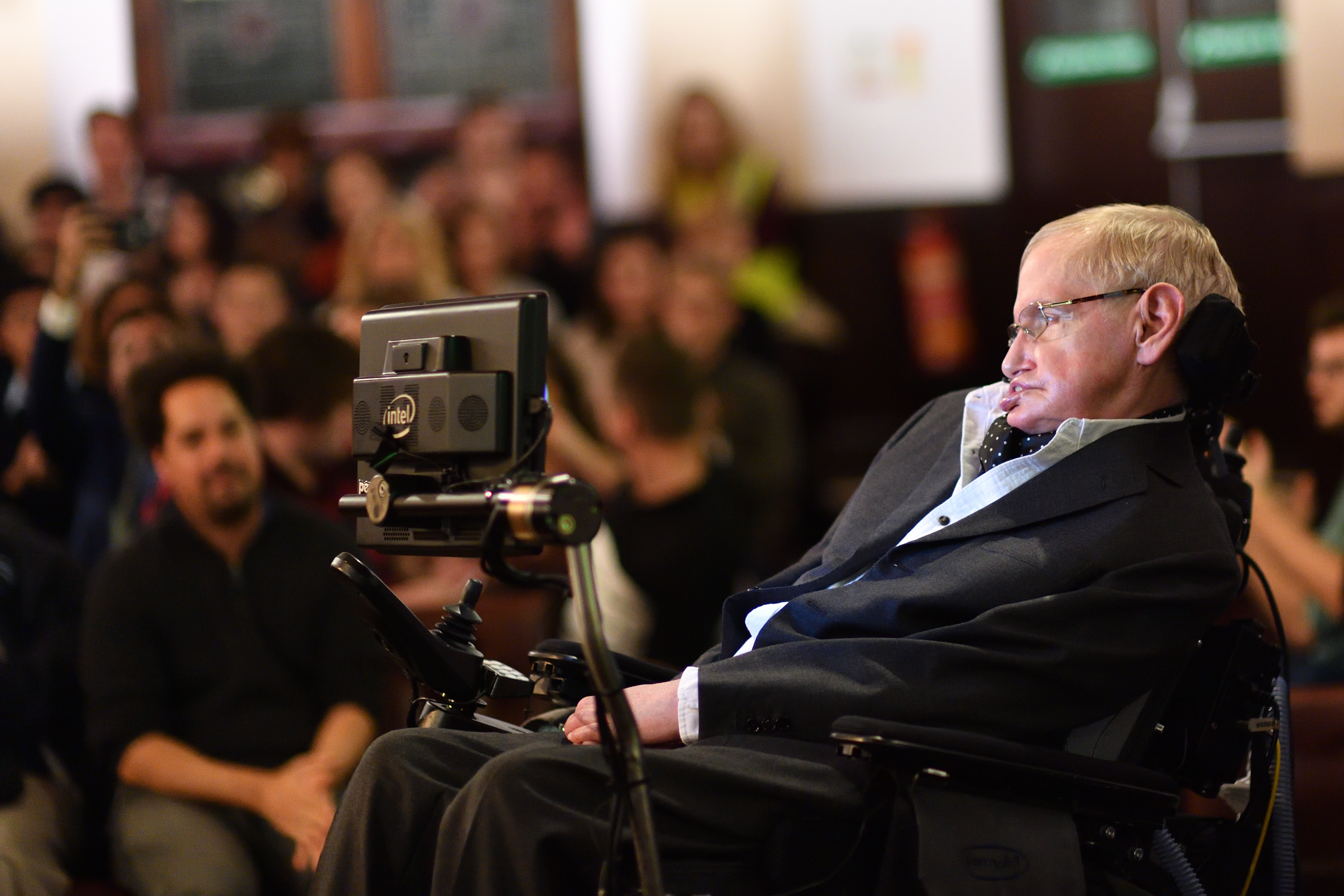 Professor Stephen Hawking addressing The Cambridge Union on Nov. 21, 2017 in Cambridge, Cambridgeshire. (Chris Williamson—Getty Images)