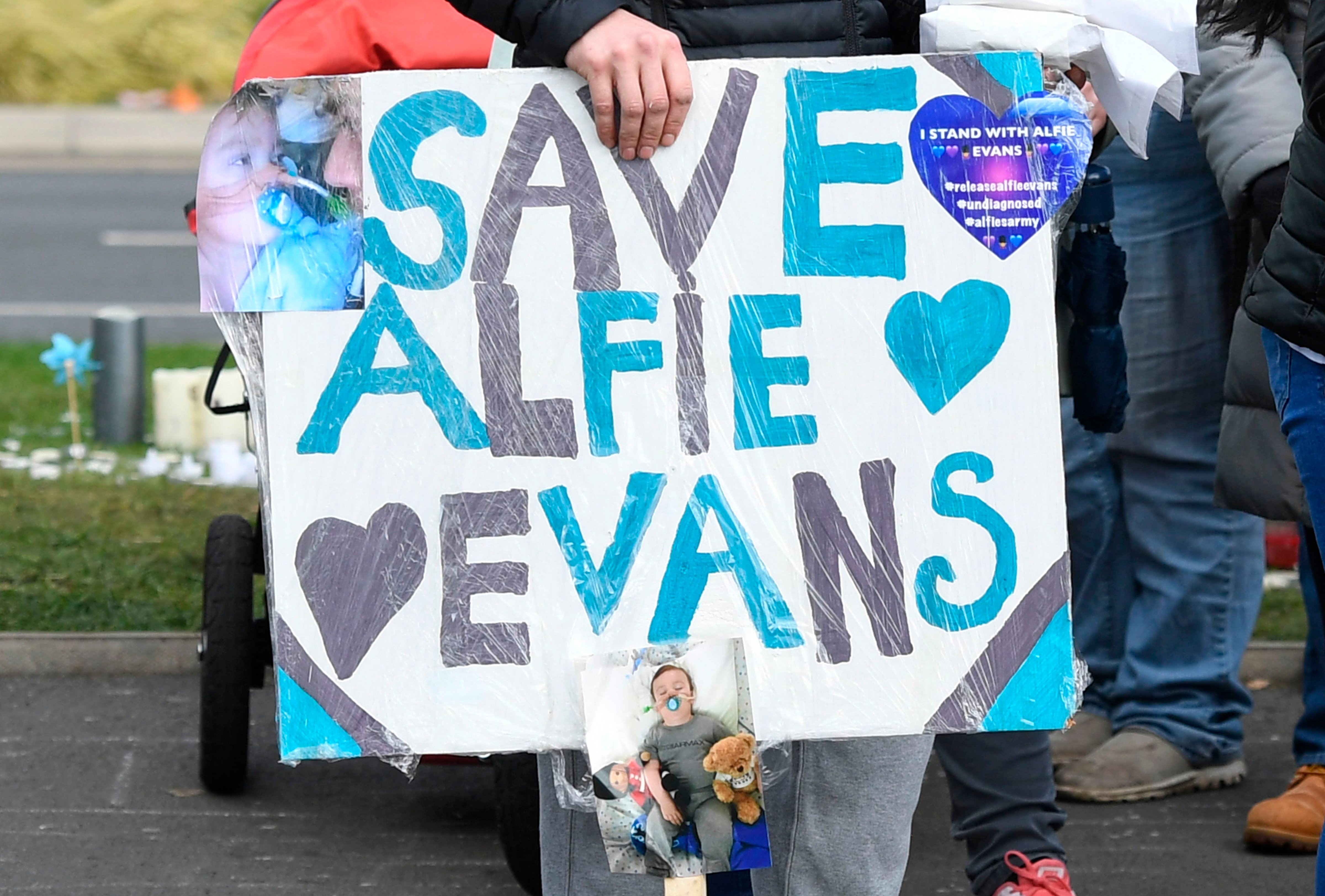 Supporters of seriously ill British toddler Alfie Evans demonstrate outside Alder Hey Children's Hospital in Liverpool, England, on April 16, 2018 as Court of Appeal (Paul Ellis—AFP/Getty Images)