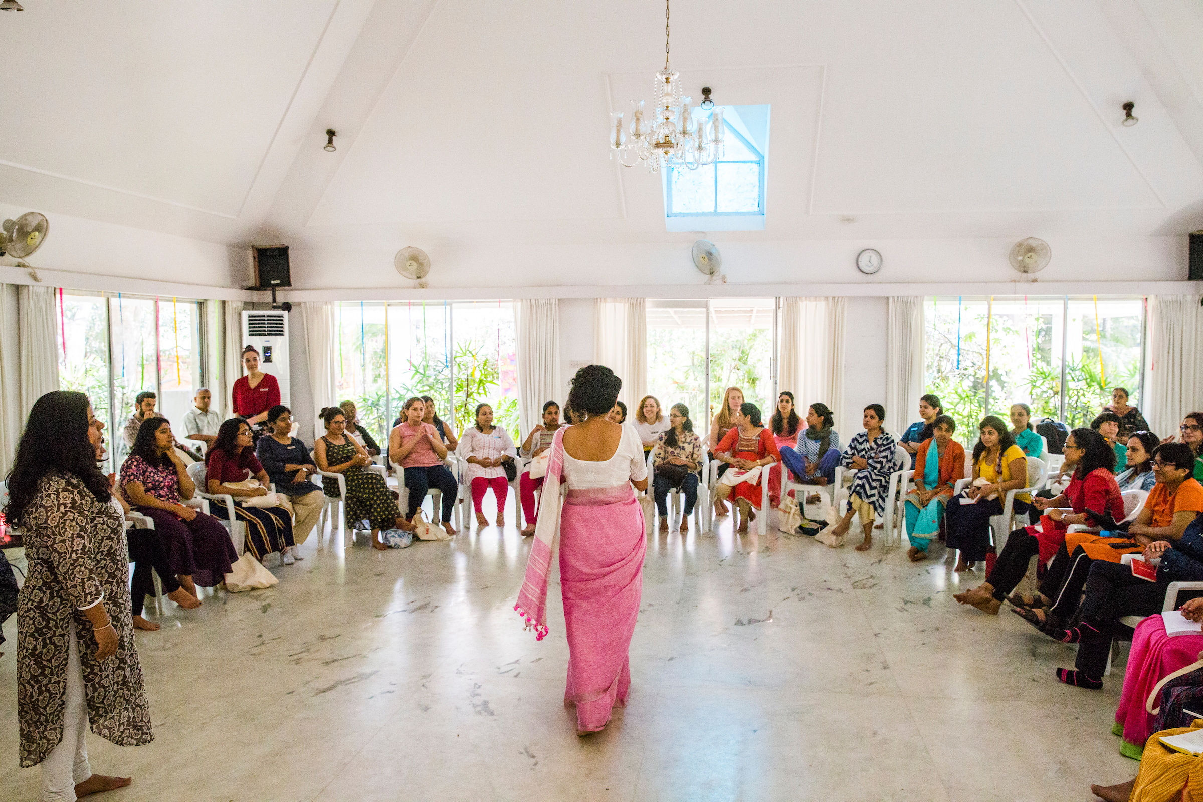 Preethi Herman addresses 30 new Changemakers, part of the She Creates Change program empowering women to start and lead social change campaigns across India. (© Change.org Foundation)