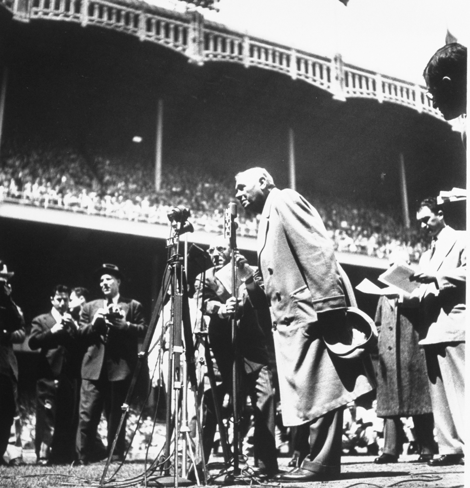 An ailing Babe Ruth thanking crowd during Babe Ruth Day at Yankee Stadium in 1947 (Ralph Morse—The LIFE Picture Collection/Getty Images)