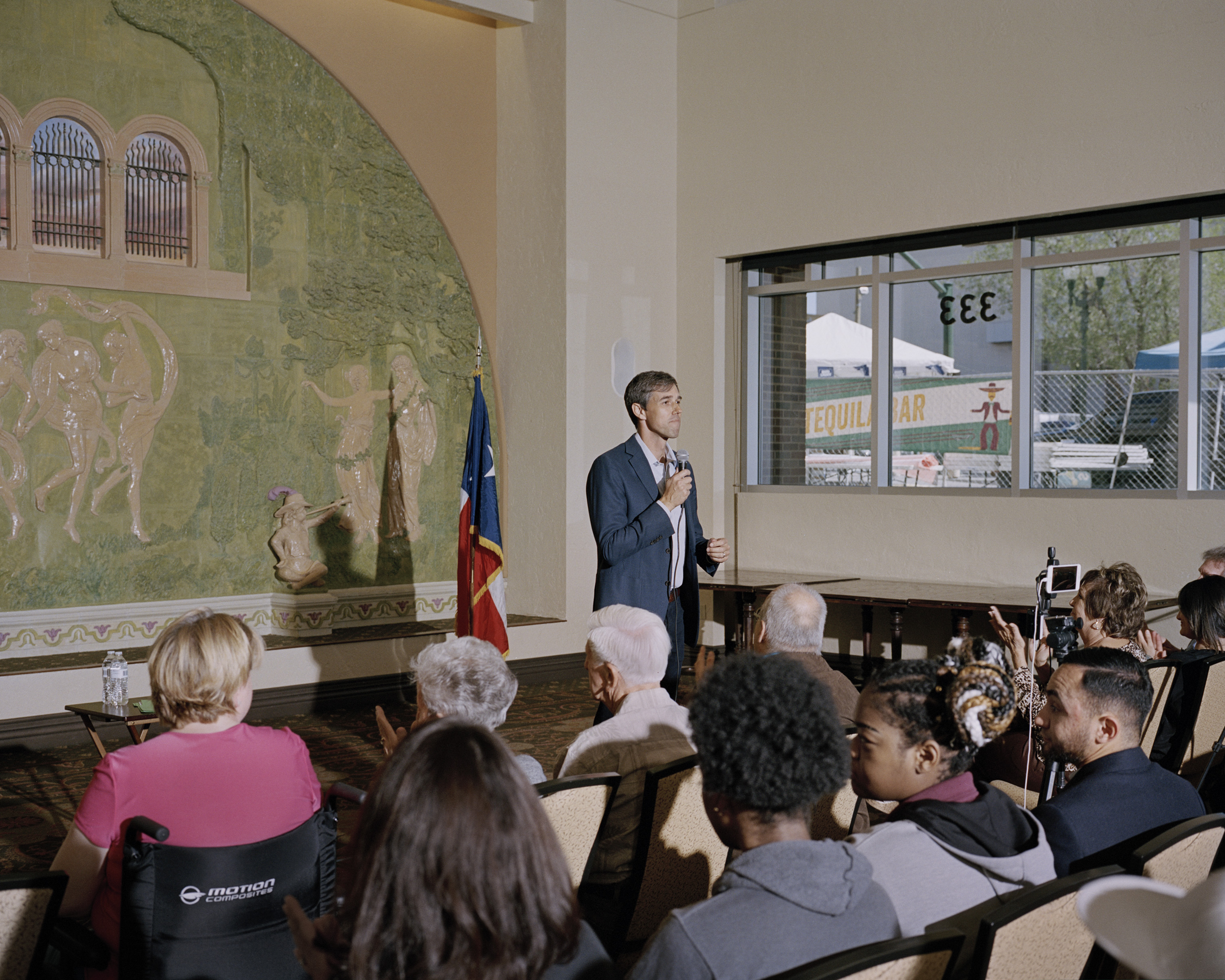 O'Rourke answers questions at a town hall meeting. (Benjamin Rasmussen for TIME)
