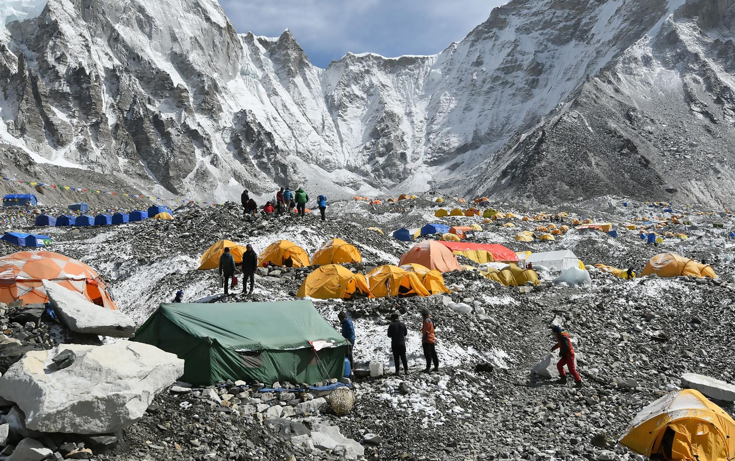 everest-base-camp-nepal-climbing-season