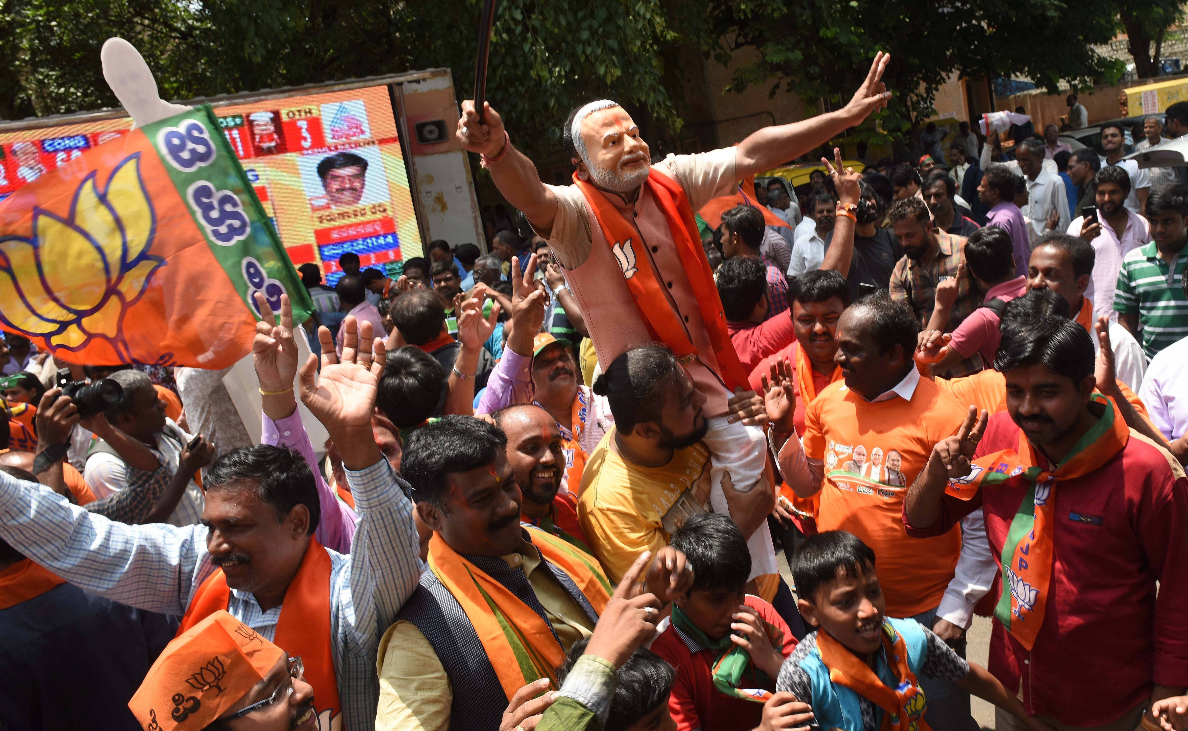Karnataka Election Result 2018: BJP Workers Celebrate As Trends Show Lead For The Party