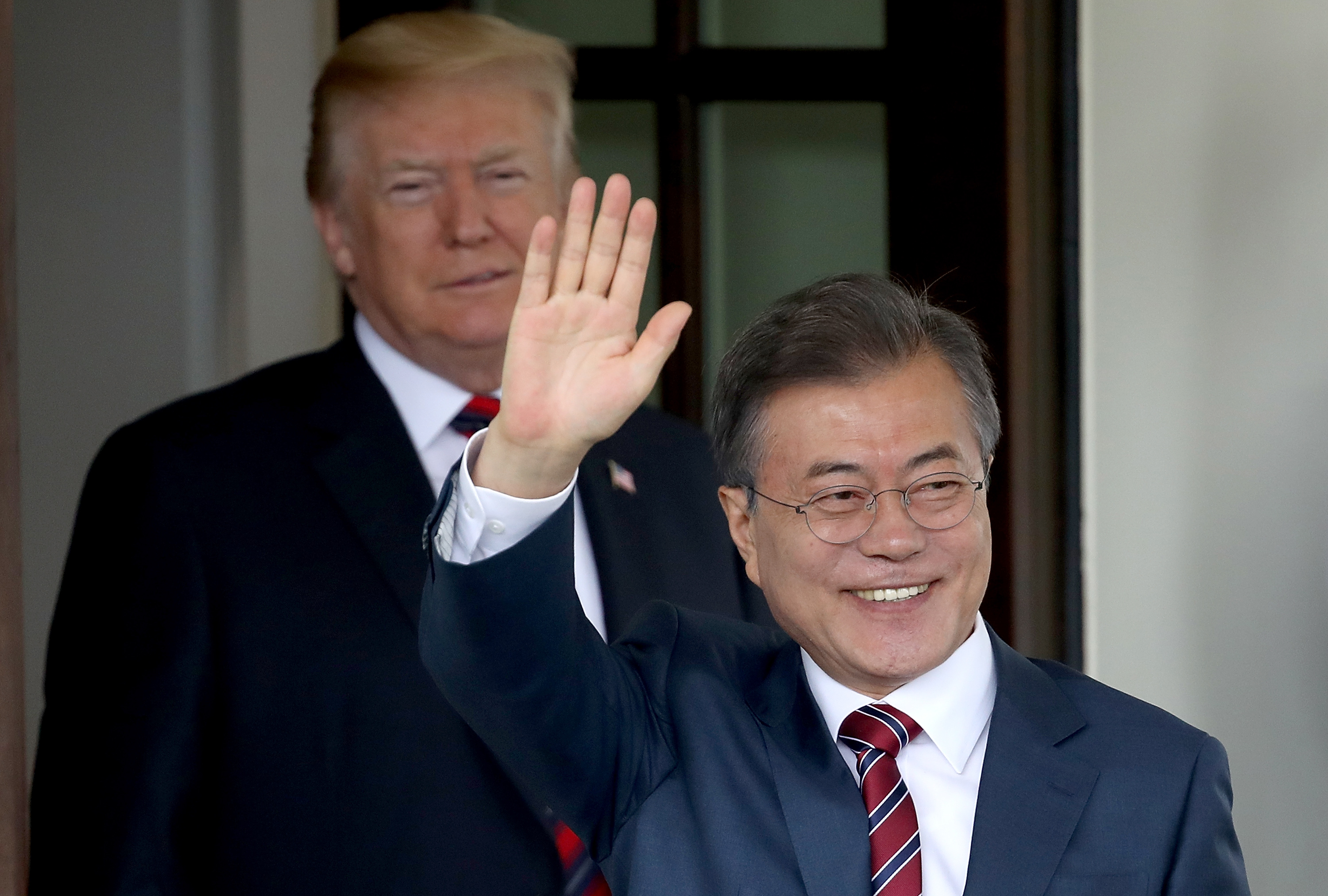 U.S. President Donald Trump (L) welcomes Republic of Korea President Moon Jae-in to the White House May 22, 2018 in Washington, DC. (Win McNamee—Getty Images)