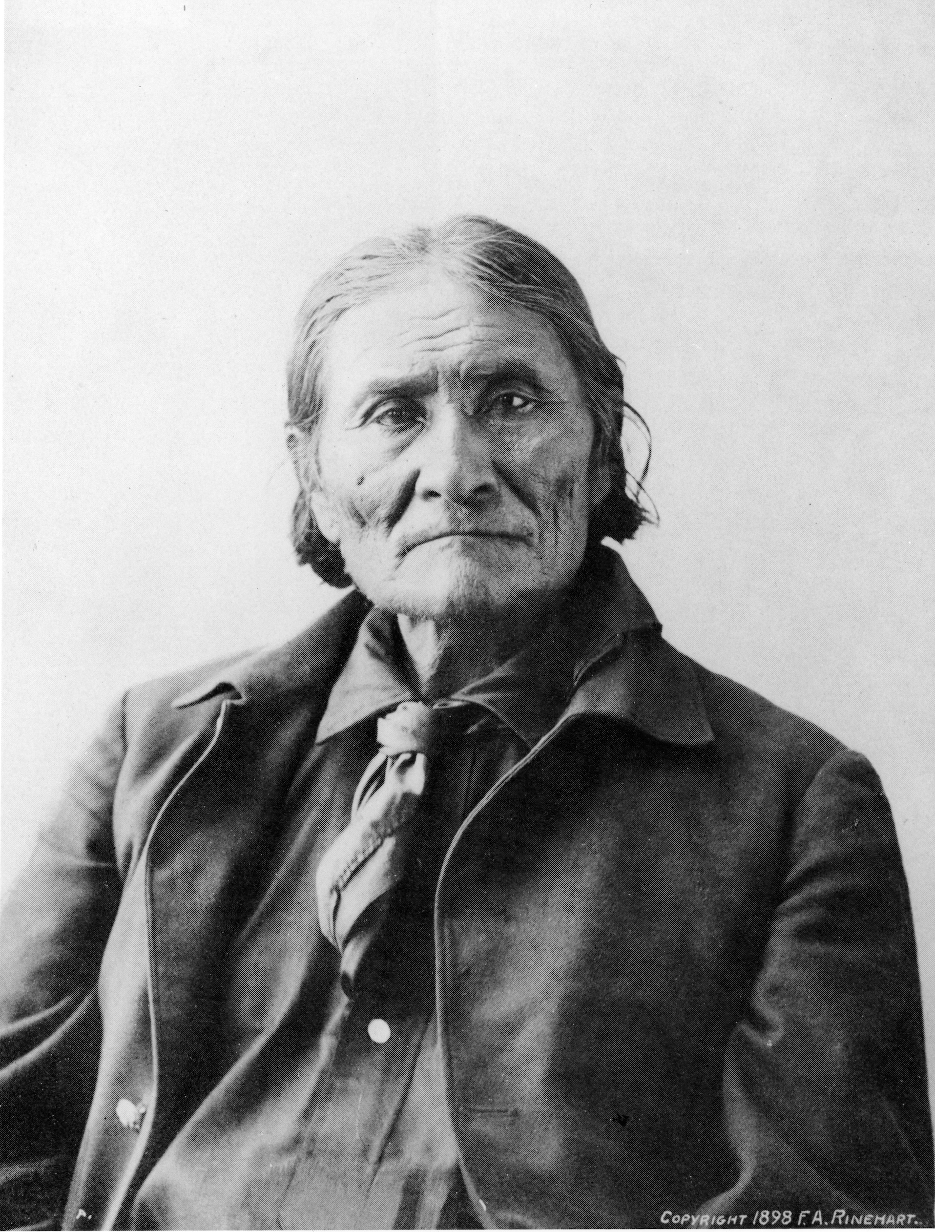 Portrait of Native American Indian chief Geronimo (1829 - 1909), 1890s. (Kean Collection/Getty Images)
