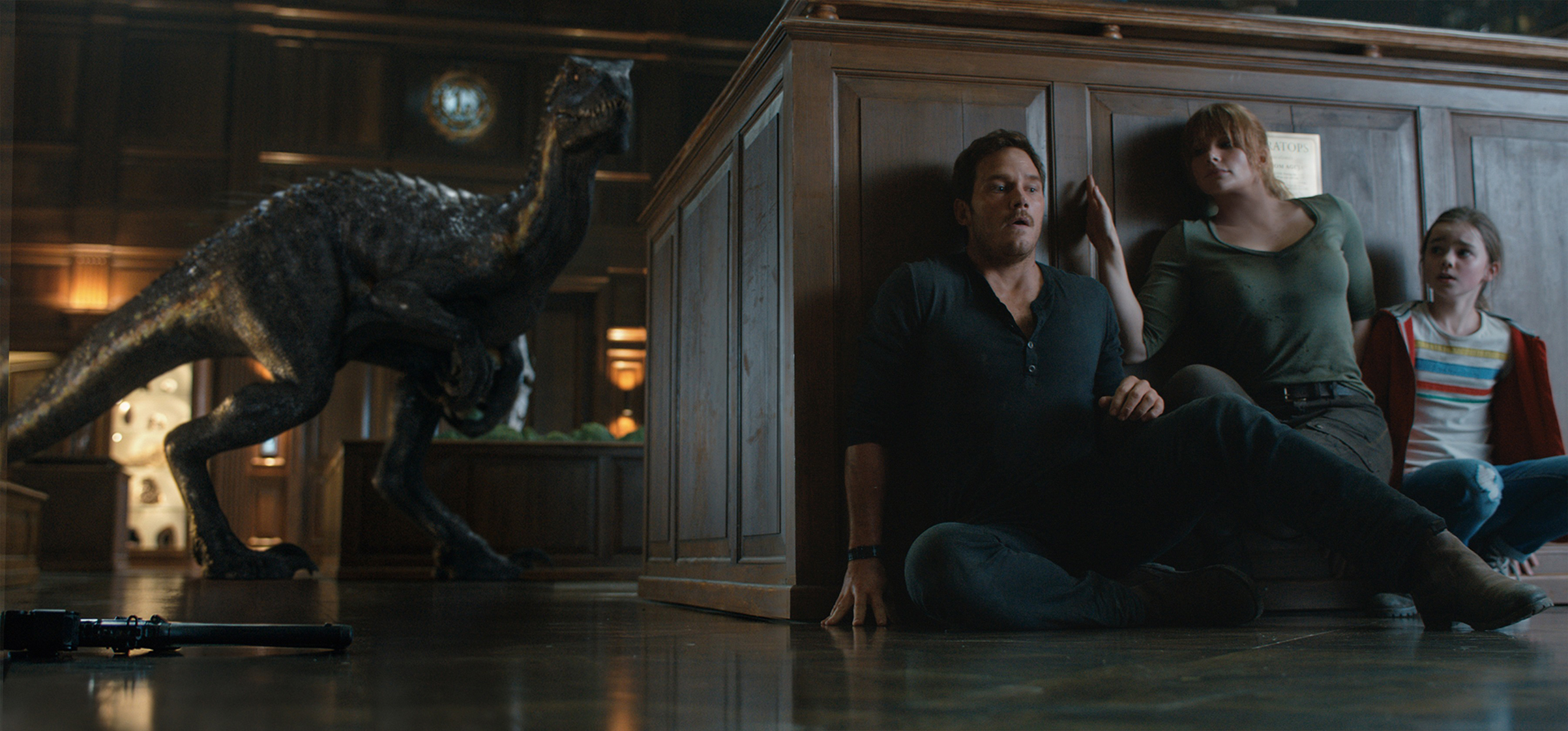 Chris Pratt, Bryce Dallas Howard and Isabella Sermon: when dinosaurs roamed the hallways (Universal)