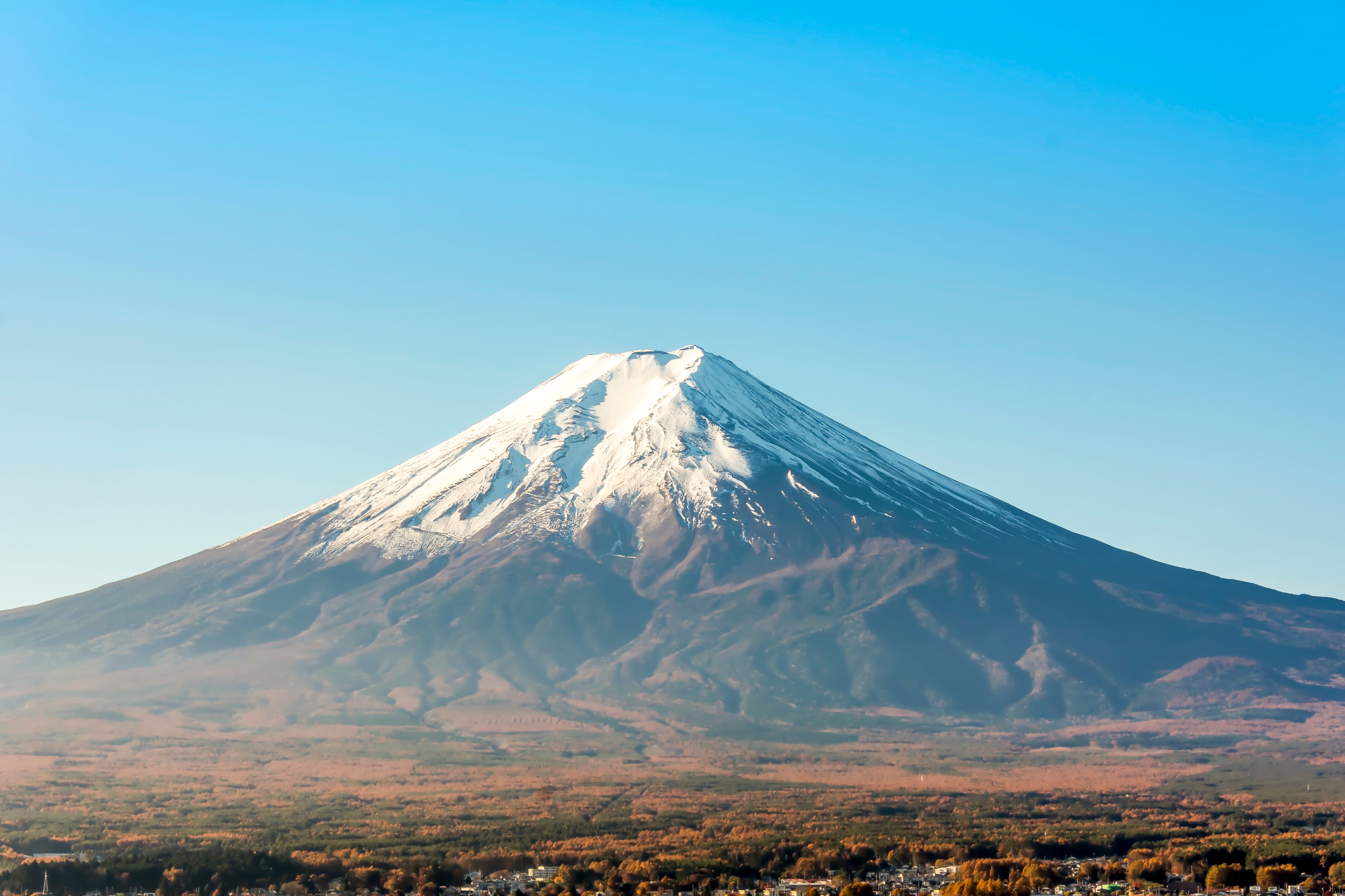 Japan's Mt. Fuji is an active volcano about 100 kilometres southwest of Tokyo. (Kriangkrai Thitimakorn—Getty Images)