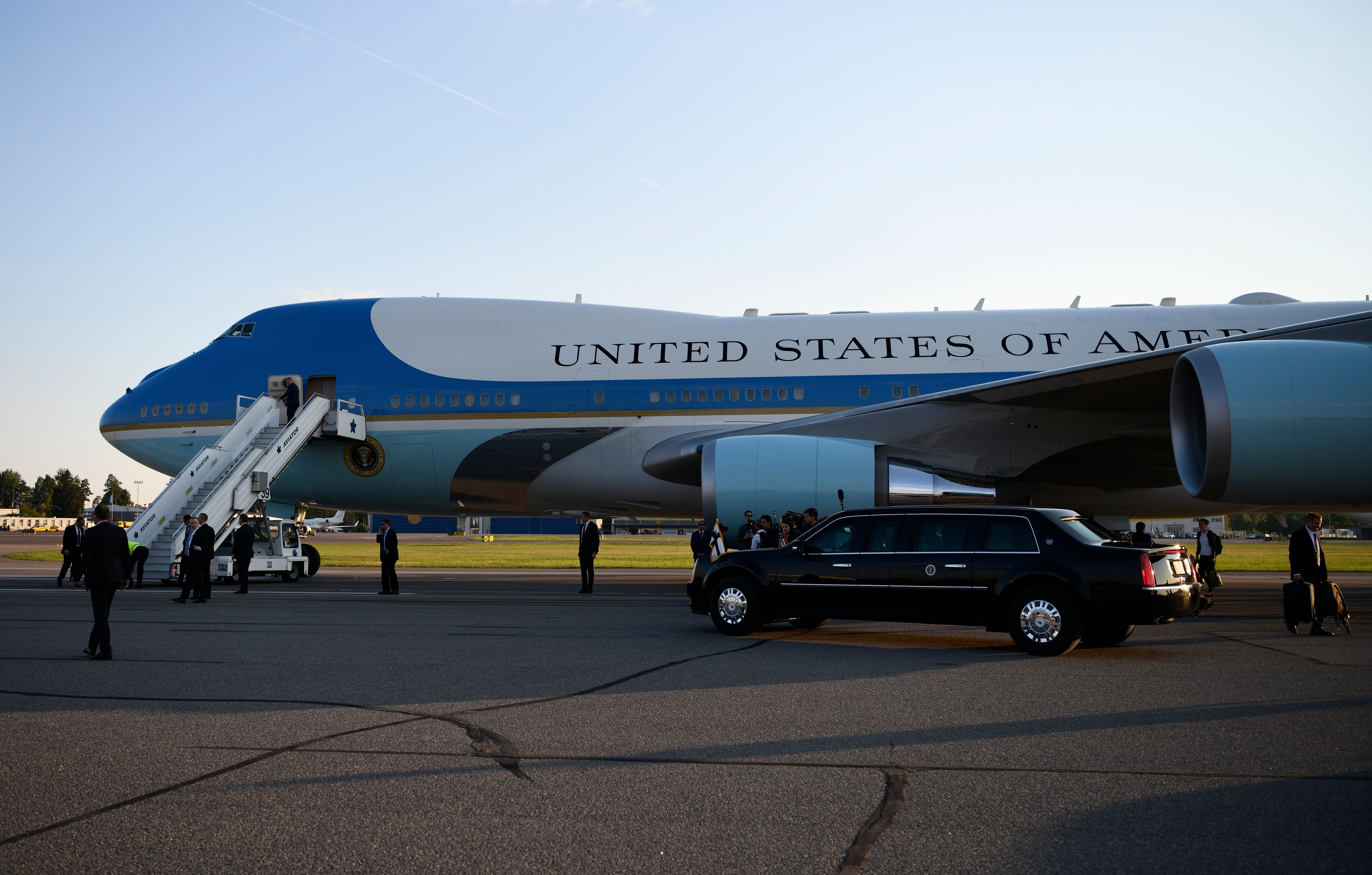 Trump Wants to Redesign Air Force One 