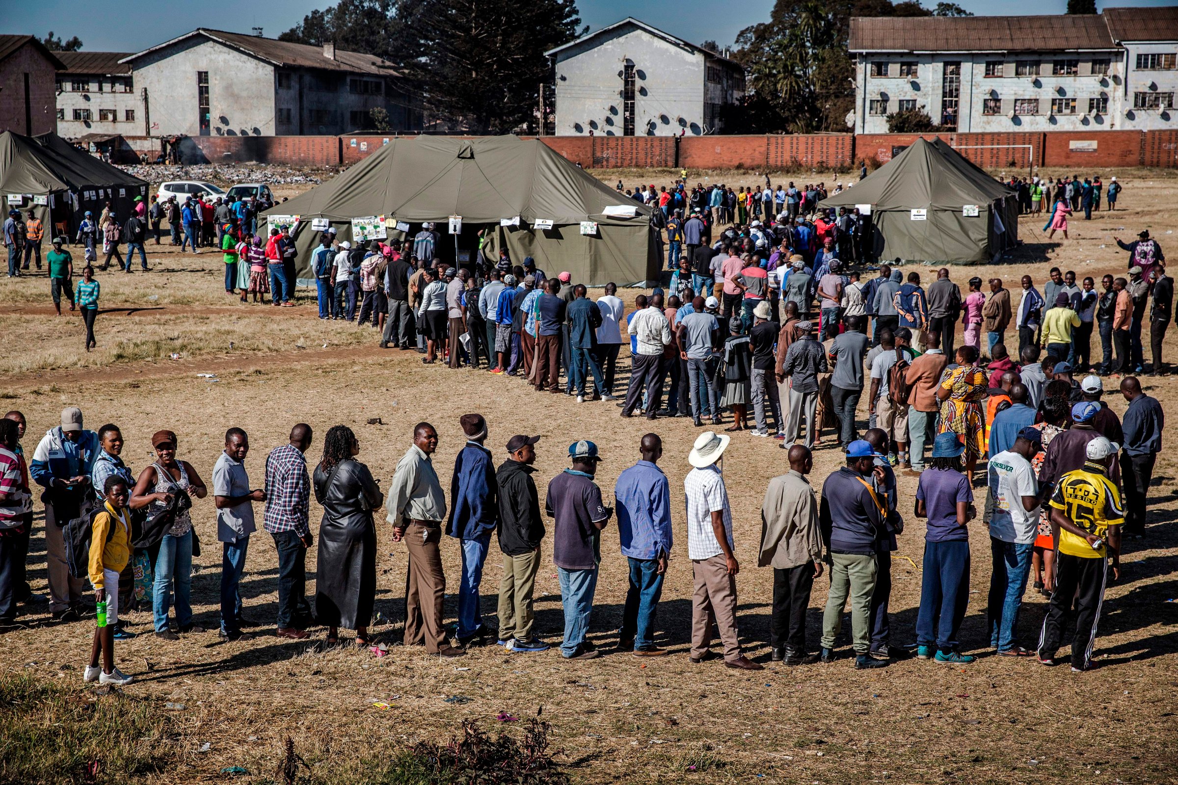TOPSHOT-ZIMBABWE-VOTE-ELECTIONS