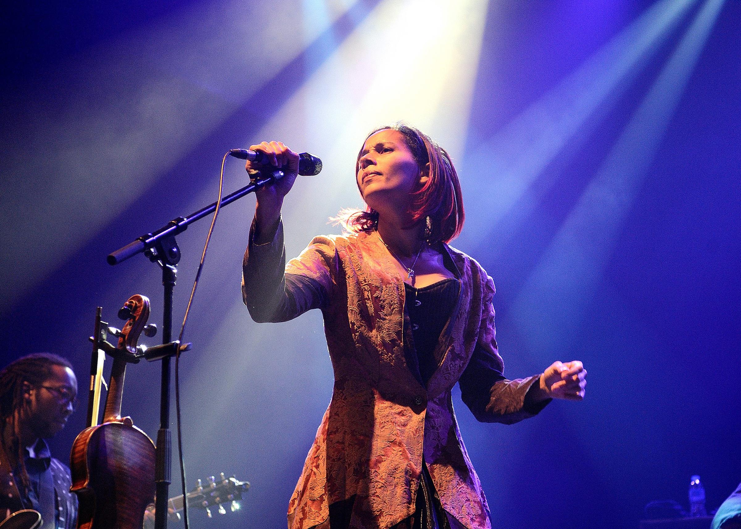Rhiannon Giddens performs on stage at the O2 Shepherd's Bush Empire on Nov. 17, 2017.