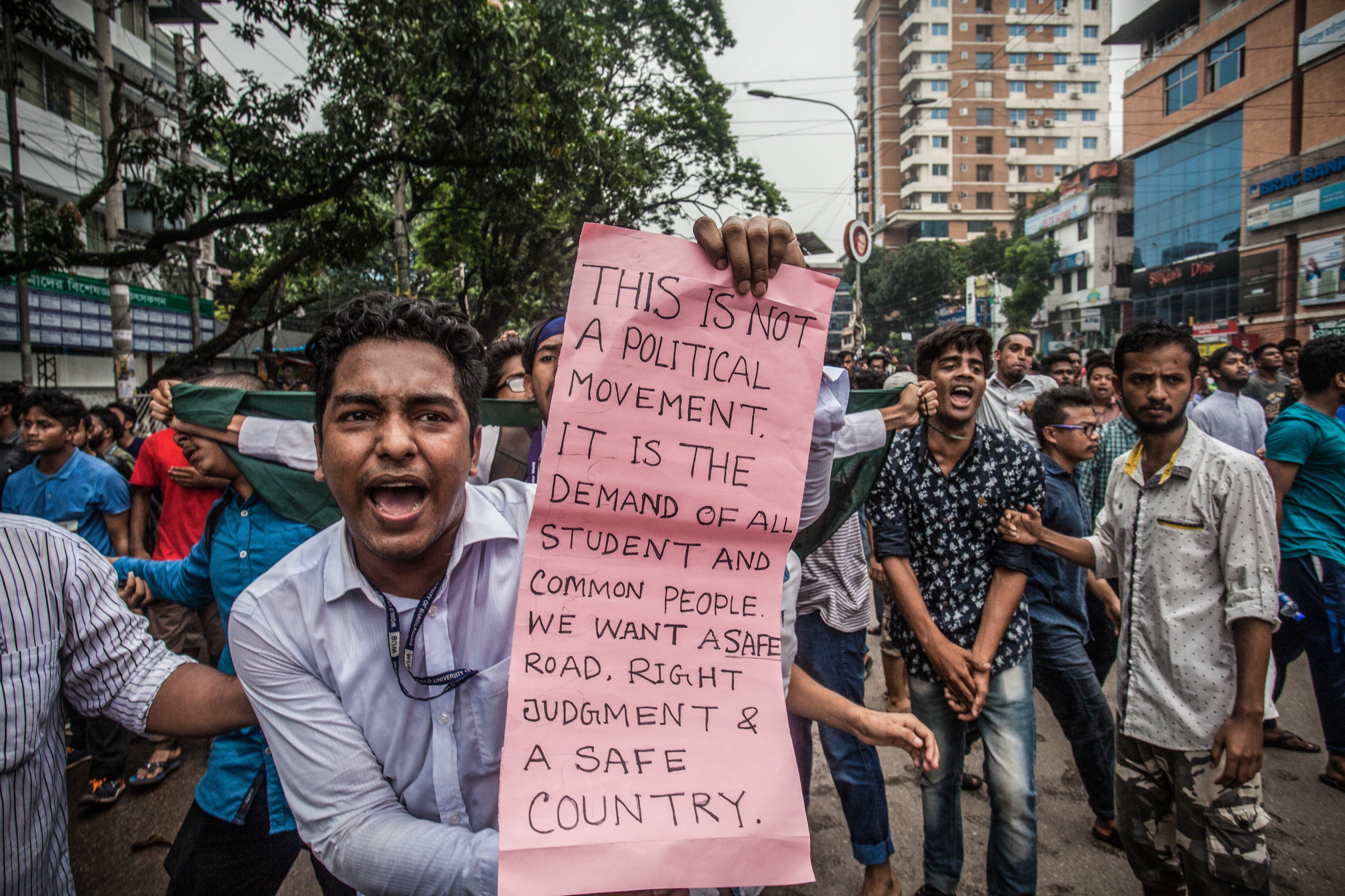 Bangladeshi students march in Dhaka on Aug. 5, 2018. (Ahmed Salahuddin—NurPhoto/Getty Images)
