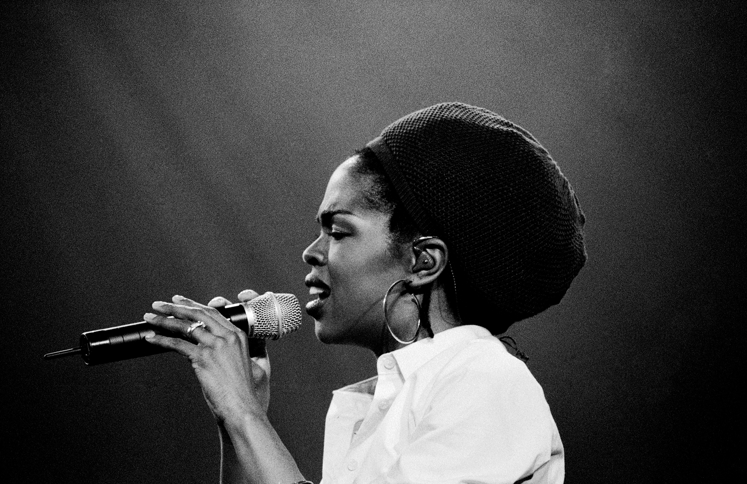 Lauryn Hill performing at Brixton Academy during the Miseducation of Lauryn Hill Tour in London on Feb 5, 1999. (Chris Lopez—Sony Music Archive/Getty Images)