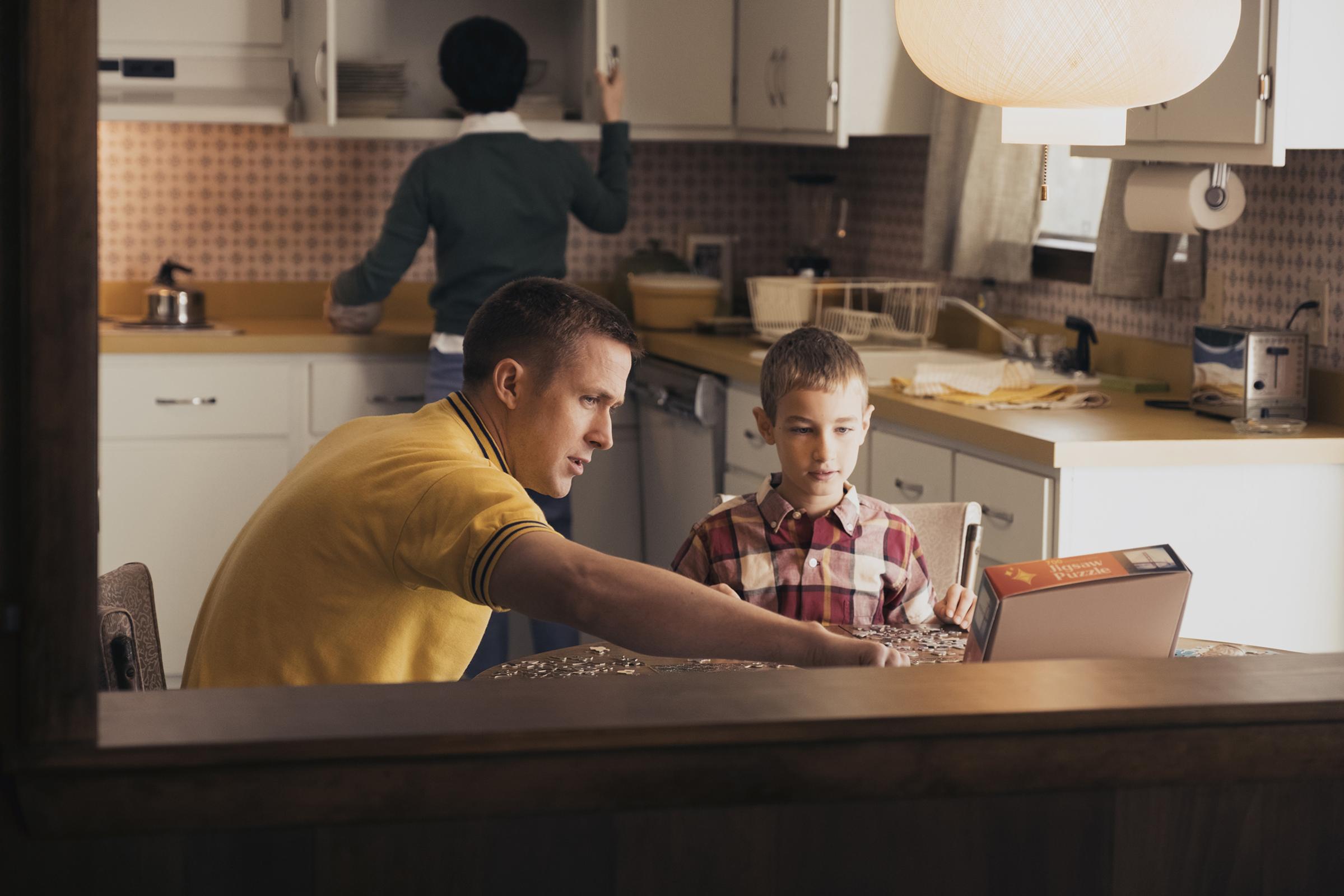 The moon and the home pulled Apollo astronauts in opposite directions. Armstrong (Gosling), with his wife and son in their Houston kitchen, suffered that more than most