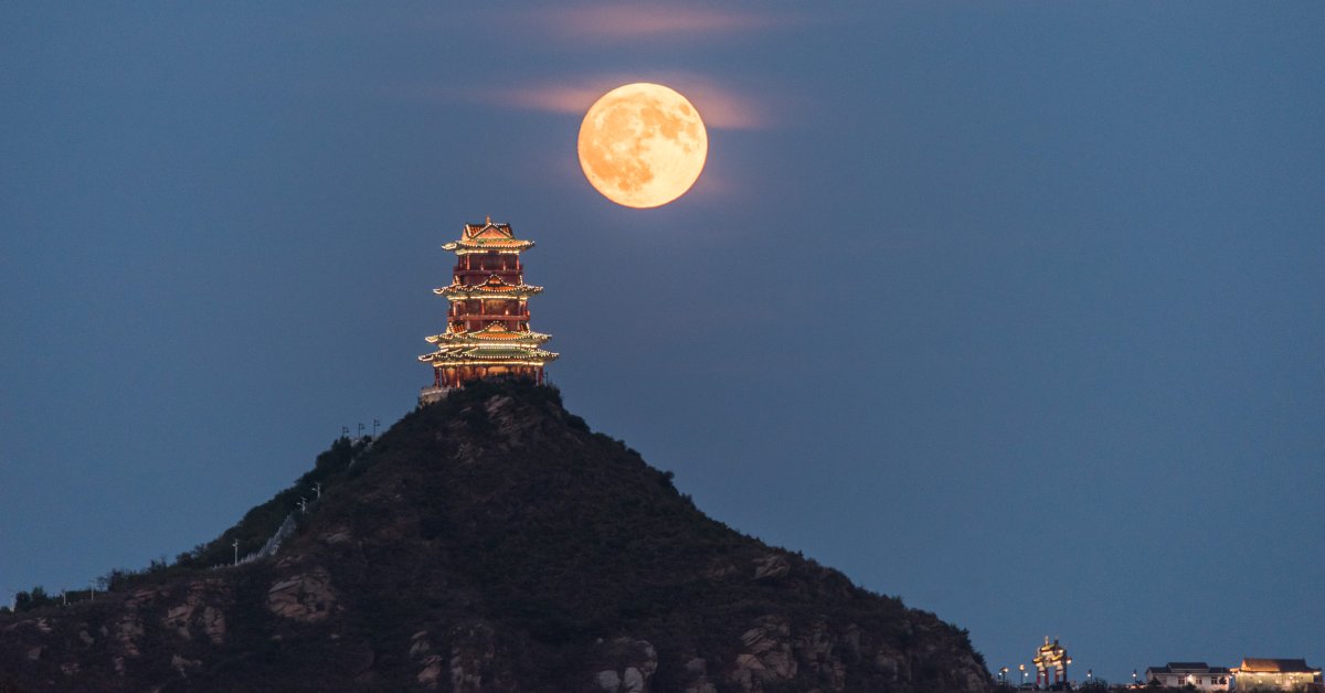 China to Launch 'Artificial Moon' to Light Up Night Skies