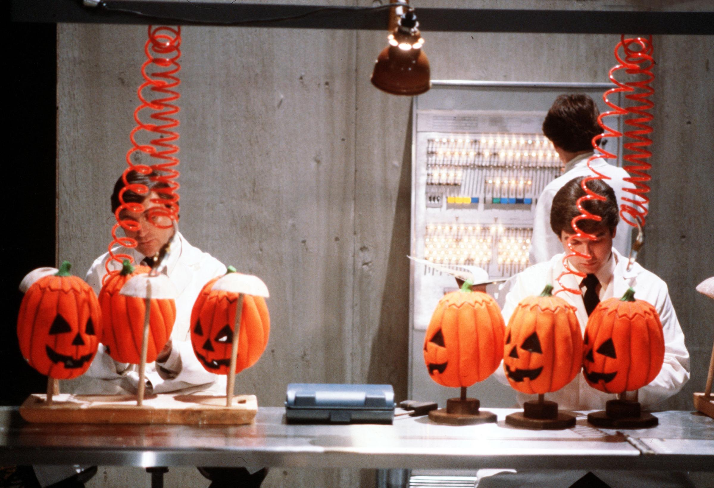 A scene from "Halloween III - Season Of The Witch".