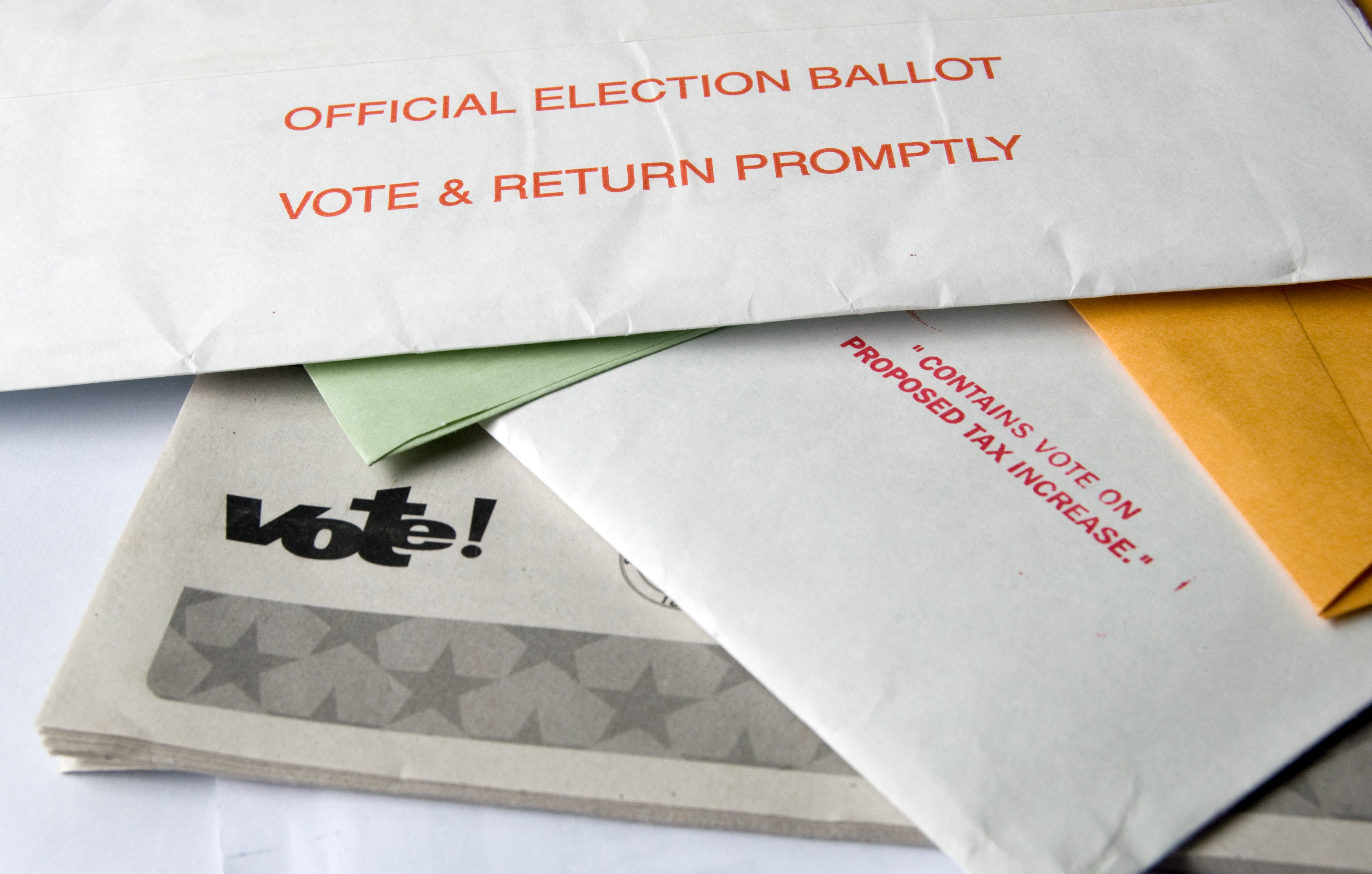 Pile of mail with voting &amp; ballot info. (eb33—Getty Images/iStockphoto)