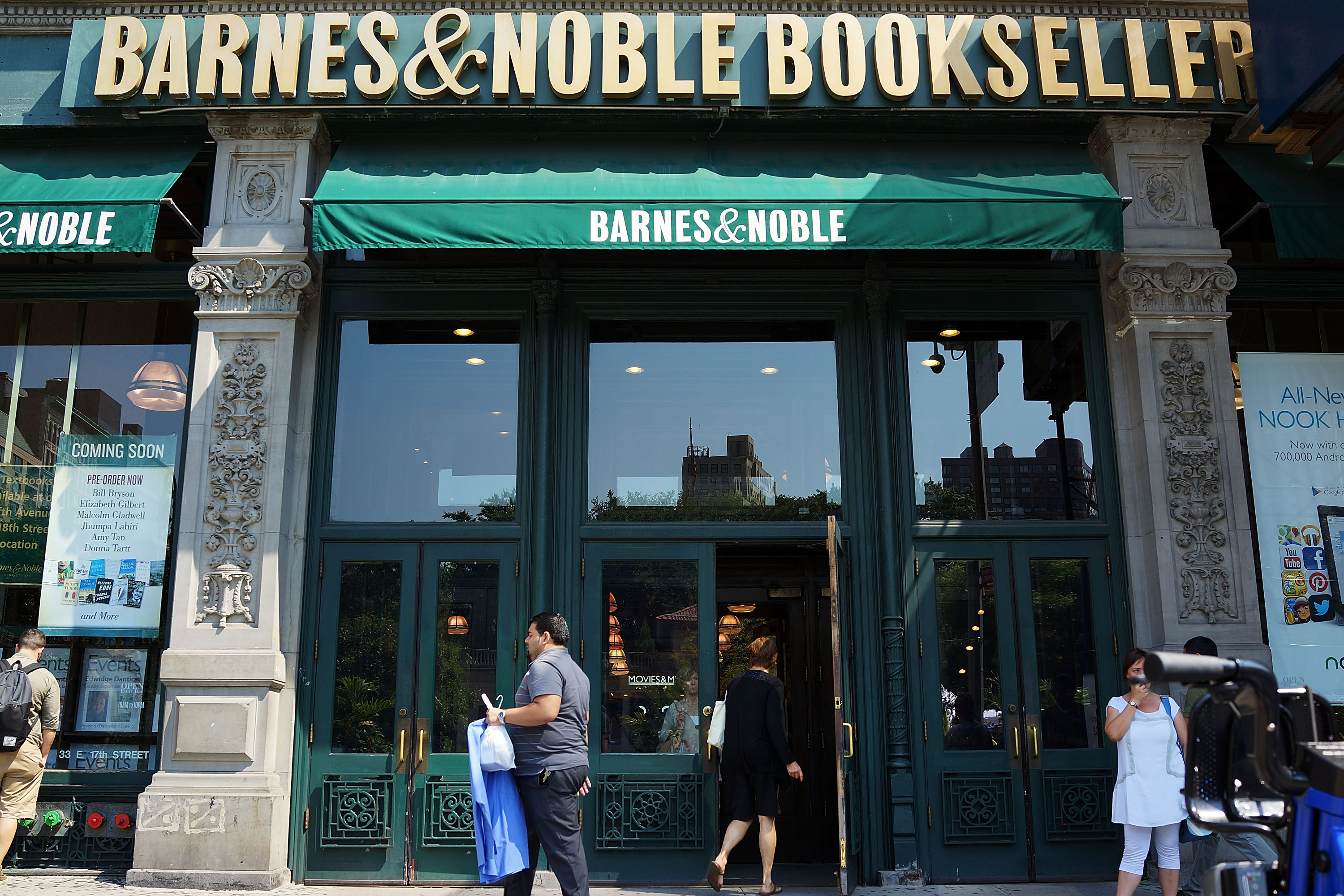 A Barnes & Noble bookstore in New York City. (Spencer Platt—Getty Images)