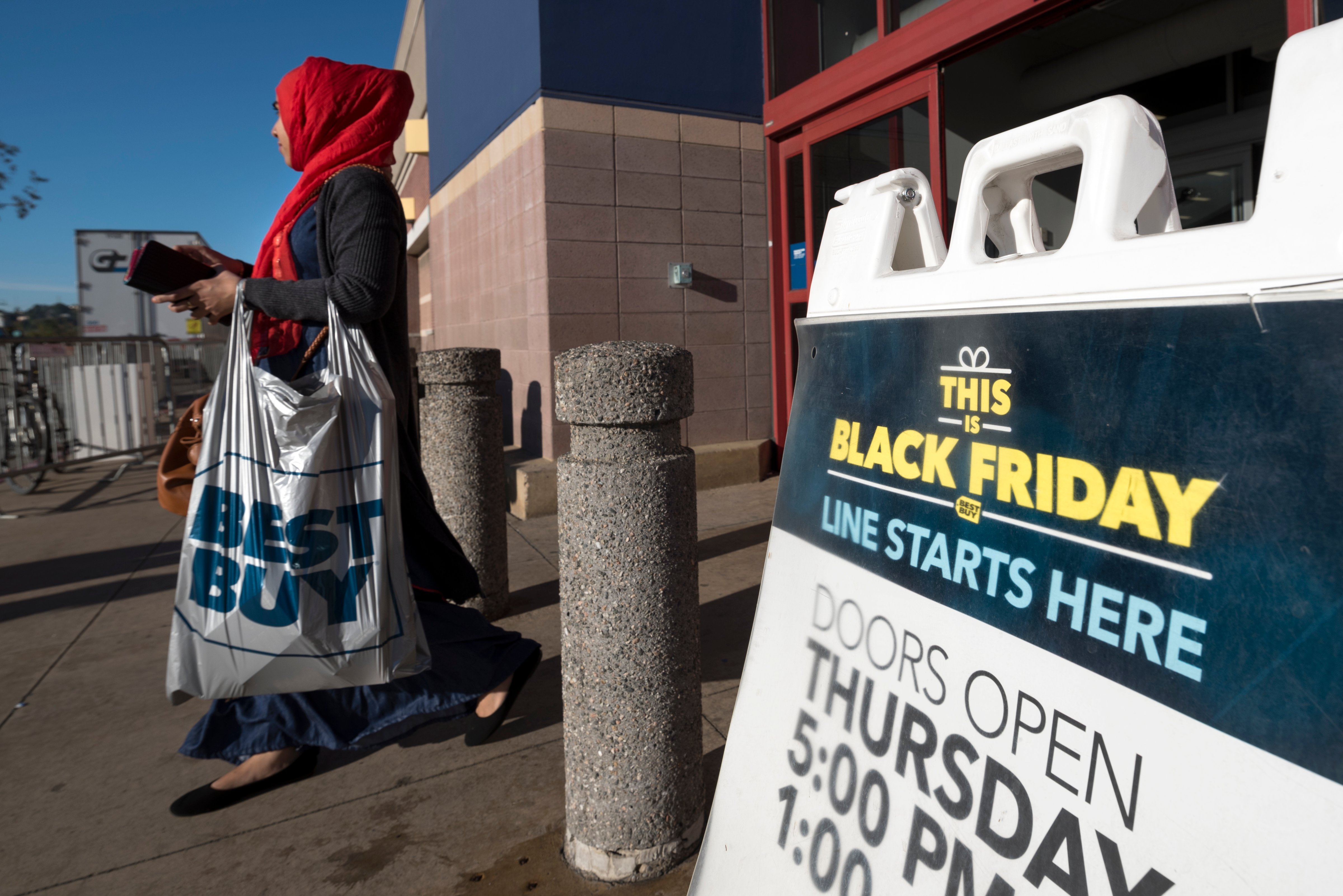 Best Buy will be open for Thanksgiving Day and Black Friday. (Photo by Ronen Tivony/NurPhoto via Getty Images) (NurPhoto—NurPhoto via Getty Images)