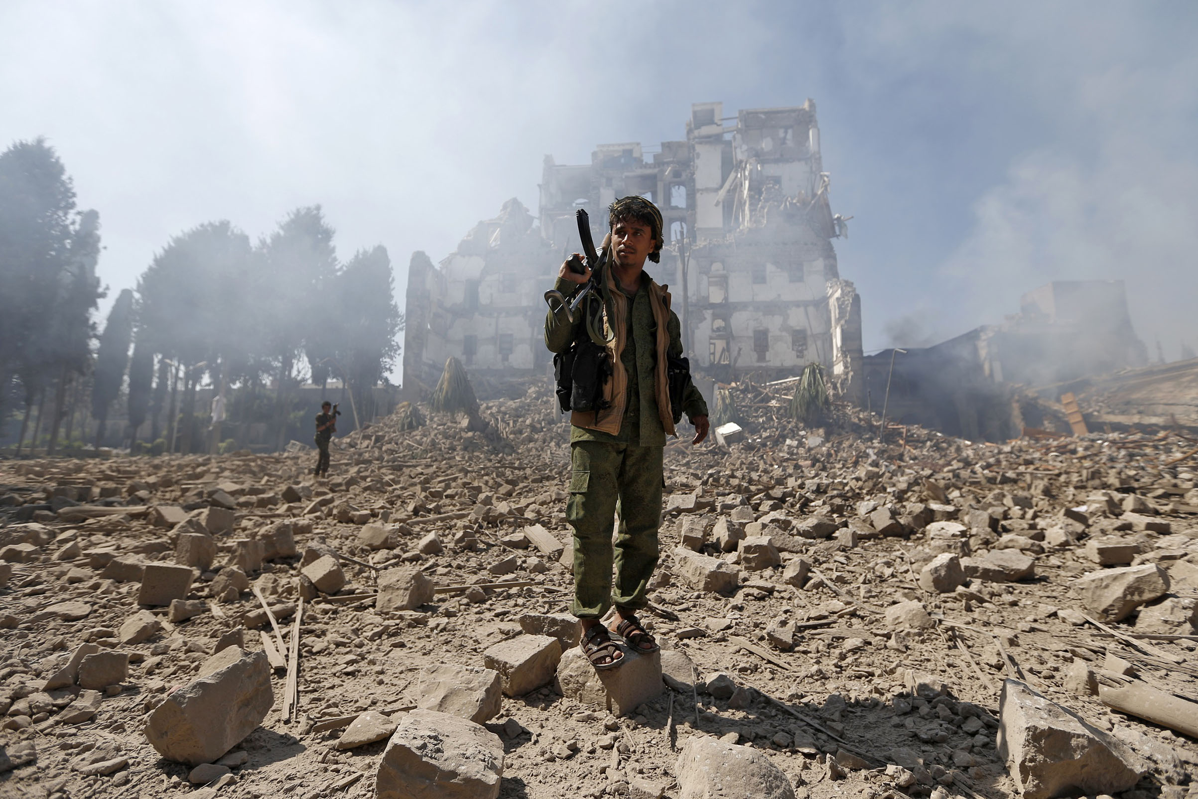 Houthi rebels in Sana’a after a reported airstrike by the Saudi-led coalition on Dec. 5, 2017 (AFP/Getty Images)
