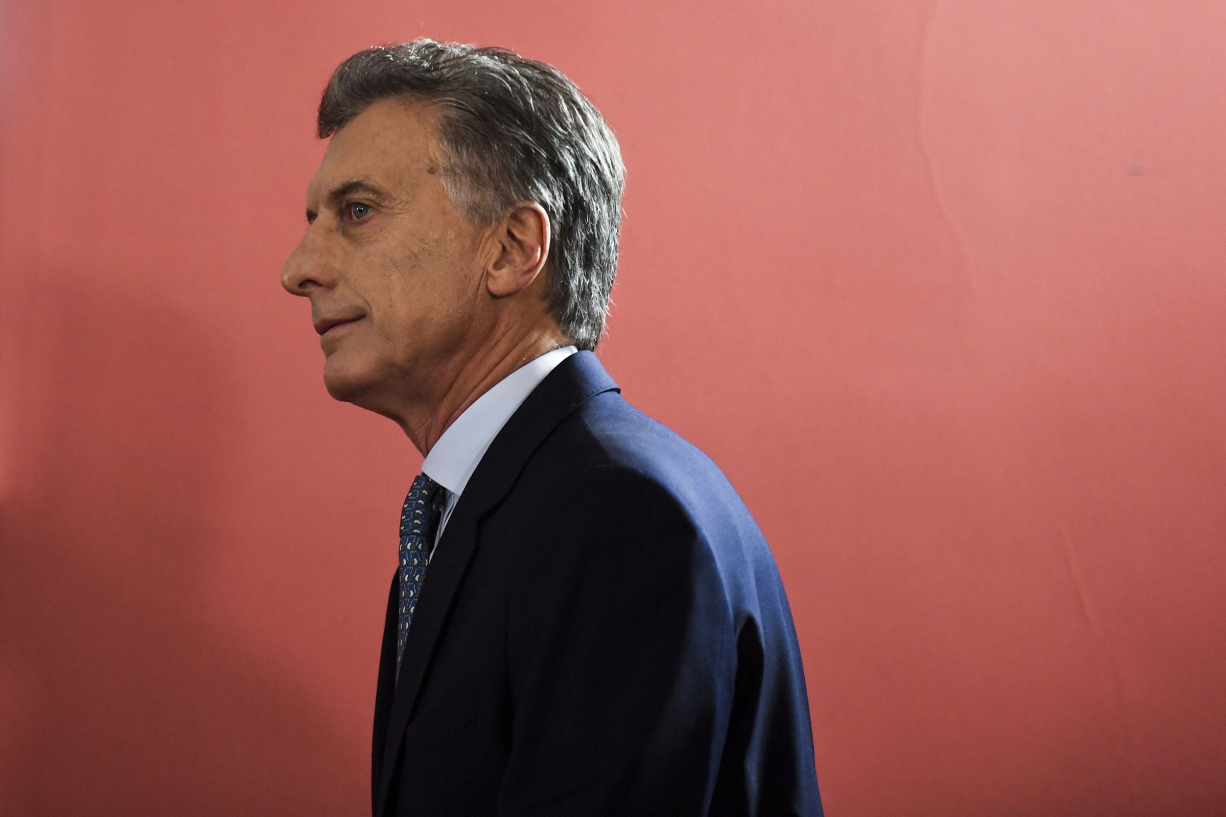 Argentina's President Mauricio Macri arrives to deliver a statement at Casa Rosada government palace in Buenos Aires, on September 27, 2018.