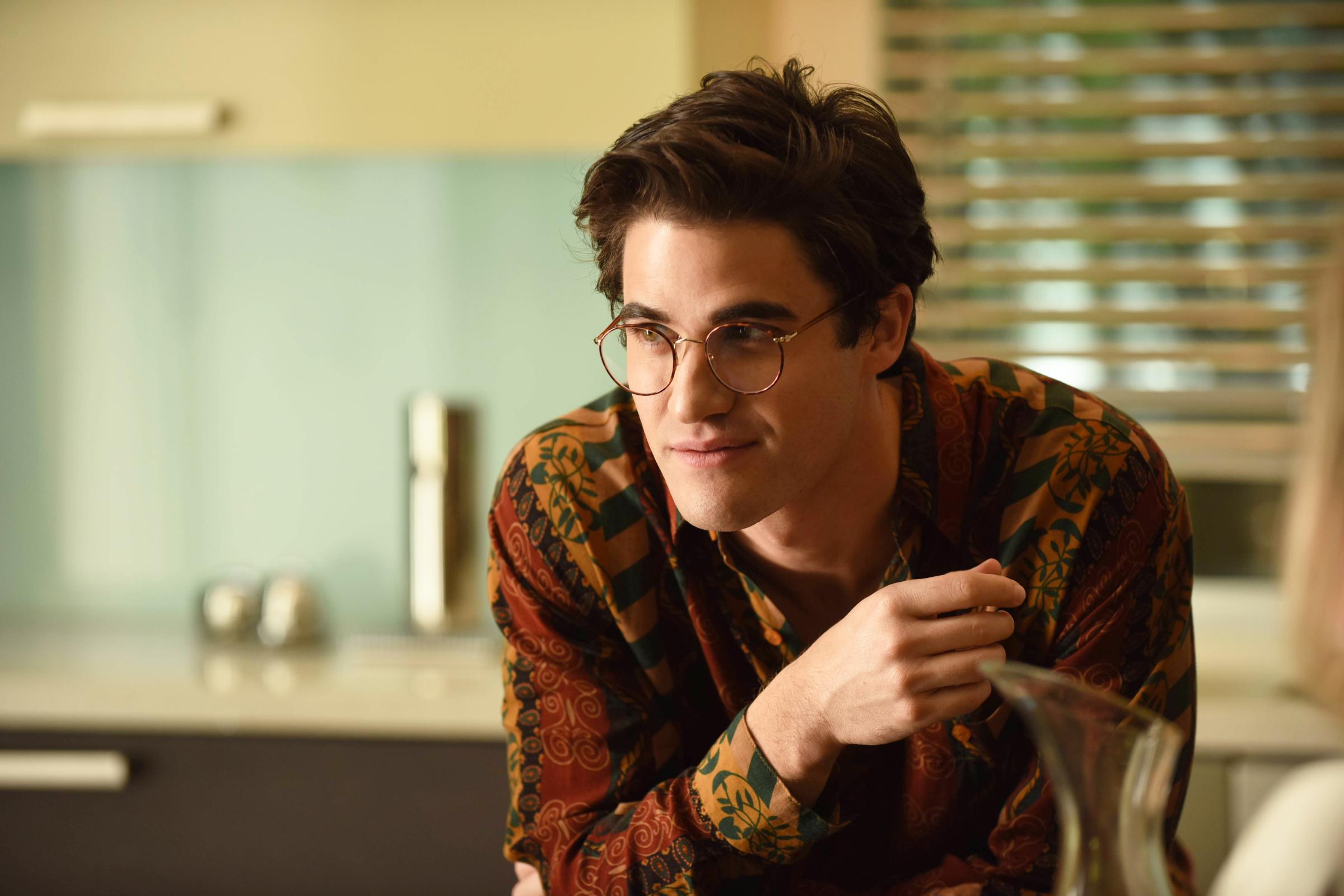THE ASSASSINATION OF GIANNI VERSACE: AMERICAN CRIME STORY "The Man Who Would Be Vogue" Episode 1 (Airs Wednesday. January 17, 10:00 p.m. e/p) -- Pictured: Darren Criss as Andrew Cunanan. CR: Ray Mickshaw/FX