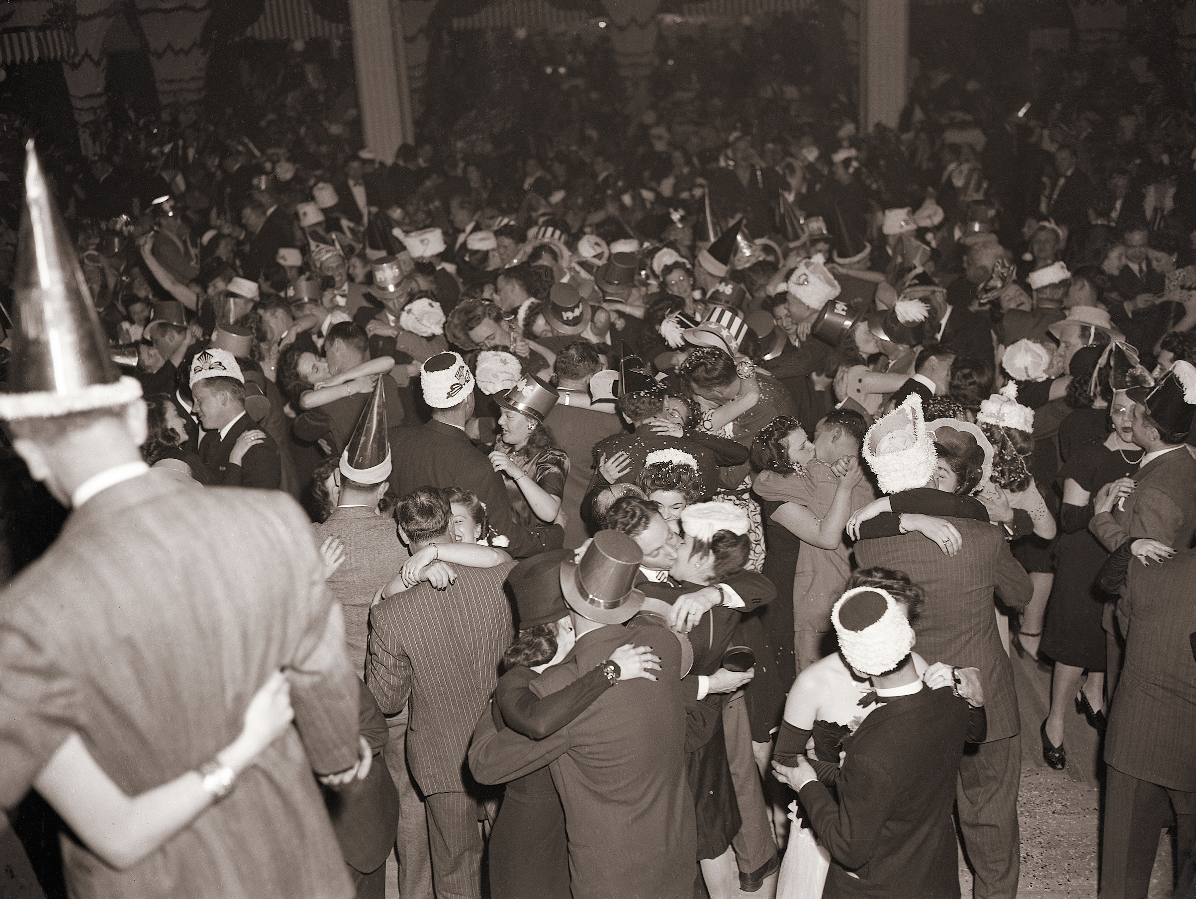 New Year's Eve at the Diamond Horse-shoe in New York, N.Y., on Dec. 31, 1941. (Bettmann/Getty Images)