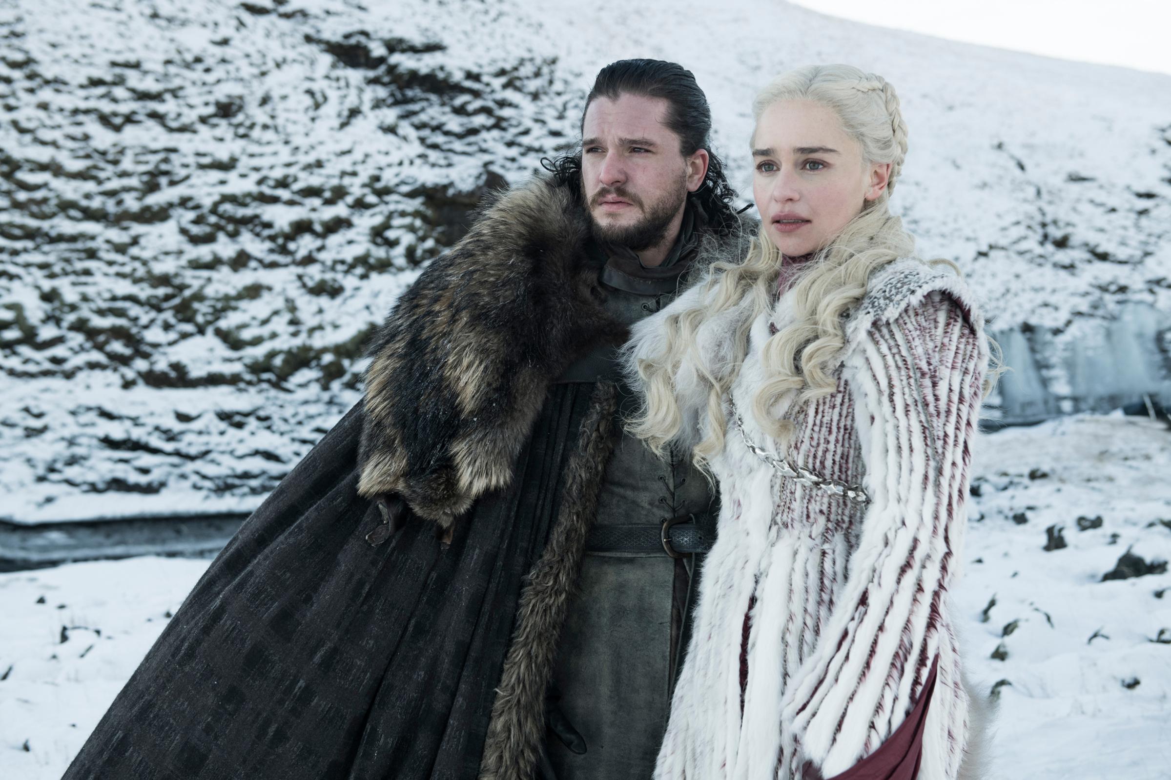 Kit Harington as Jon Snow and Emilia Clarkeas Daenerys Targaryen in Game of Thrones