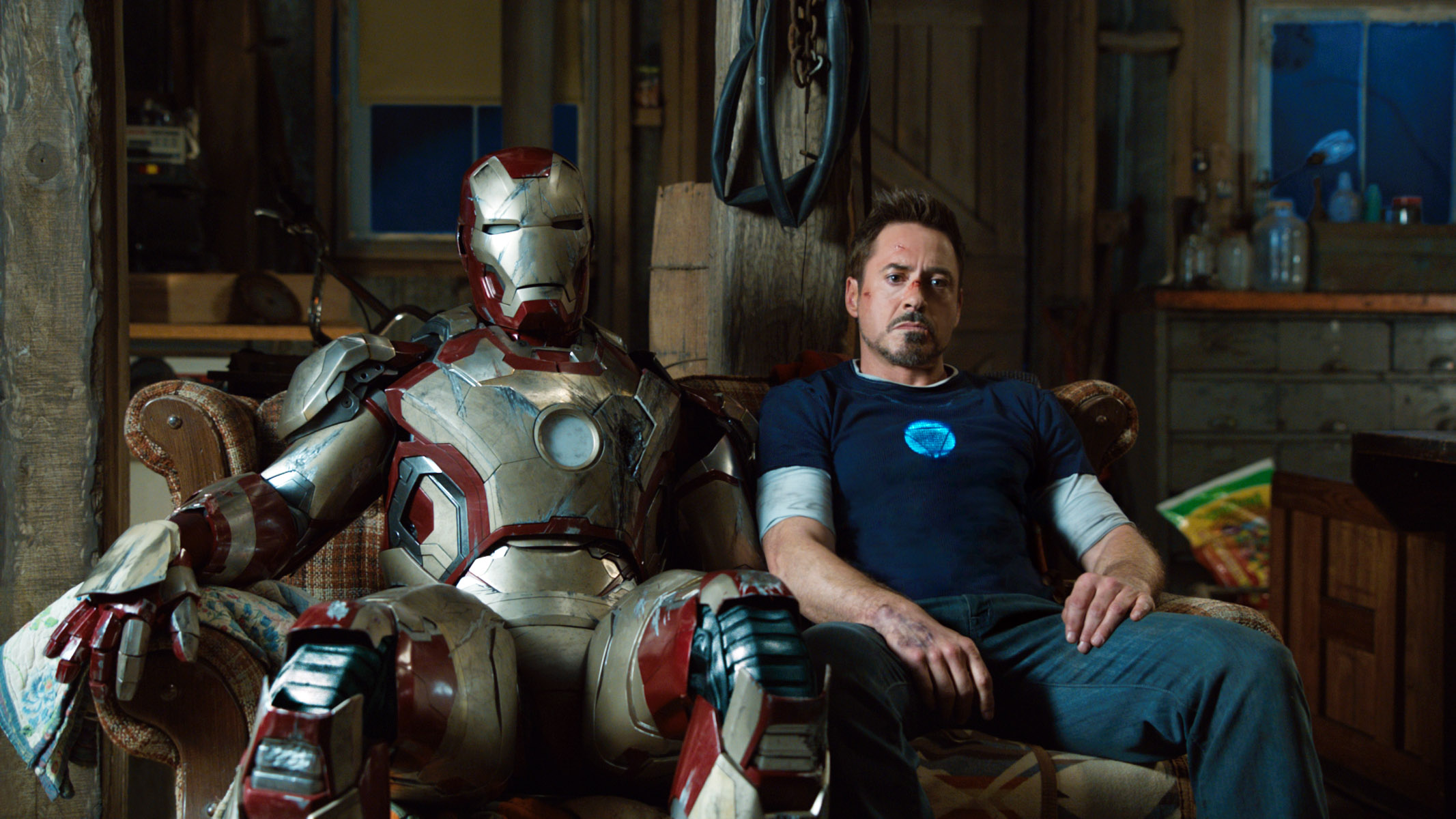 IRON MAN 3, Robert Downey Jr. as Iron Man, 2013. ph: Zade Rosenthal/©Walt Disney Pictures/courtesy E