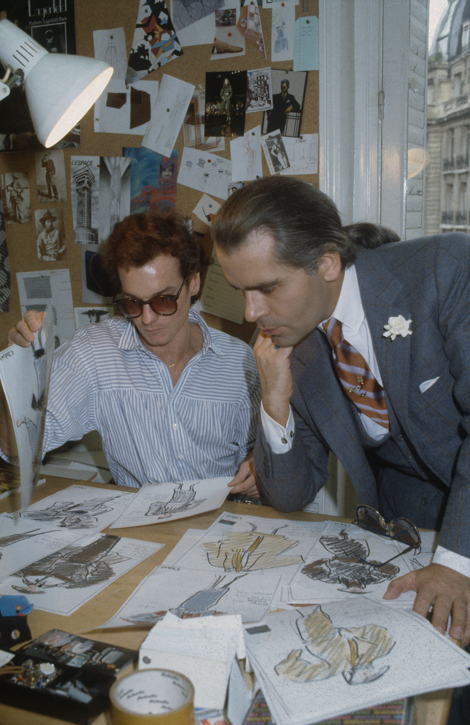 Karl Lagerfeld at work at Chloe's Paris studio circa 1983. (Pierre Vauthey—Sygma via Getty Images)
