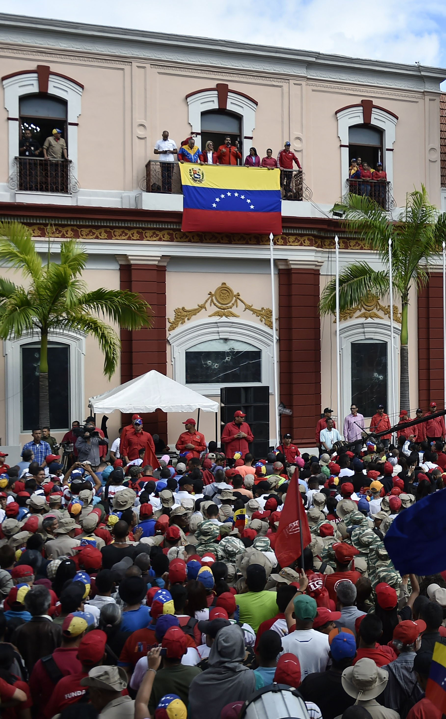President Nicolás Maduro announces he will break off diplomatic ties with the U.S., in response to Trump's acknowledgment of Guaidó as "interim president," during a gathering in Caracas on Jan. 23, 2019. (Luis Robayo—AFP/Getty Images)