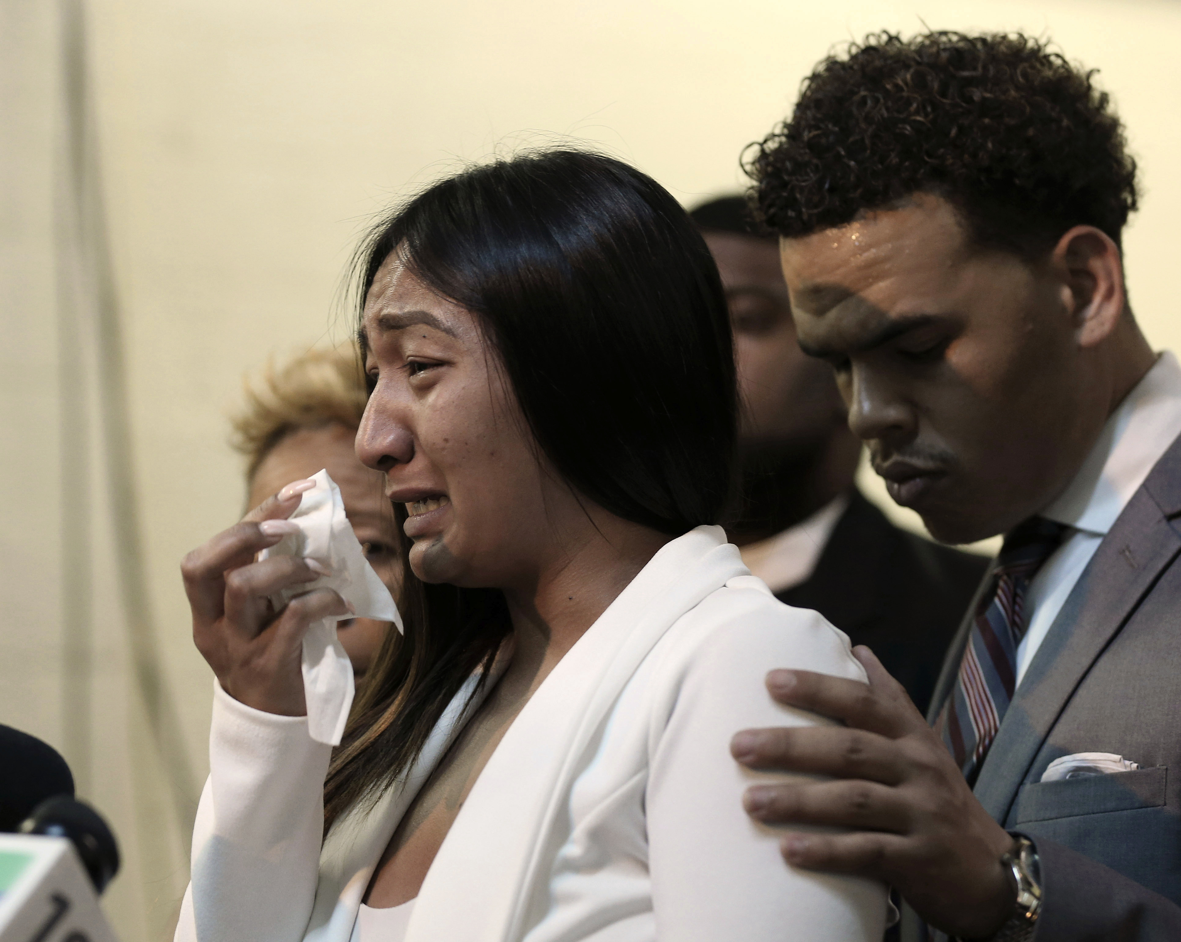 Salena Manni, the fiancee of Stephon Clark, who was shot and killed by Sacramento police in 2018, cries as she discusses the decision to not file charges against the two officers involved, during a news conference in Sacramento, Calif., Saturday, March 2, 2019. (Rich Pedroncelli&mdash;AP)