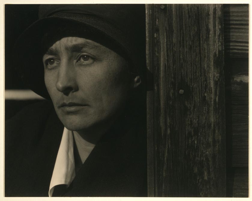 Artist Georgia O’Keeffe, photographed by her husband, Alfred Stieglitz (Library of Congress, Prints &amp; Photographs Division, The Alfred Stieglitz Collection, Purchase and Gift of The Georgia O'Keeffe Foundation Purchase, [LC-USZC4-6228])