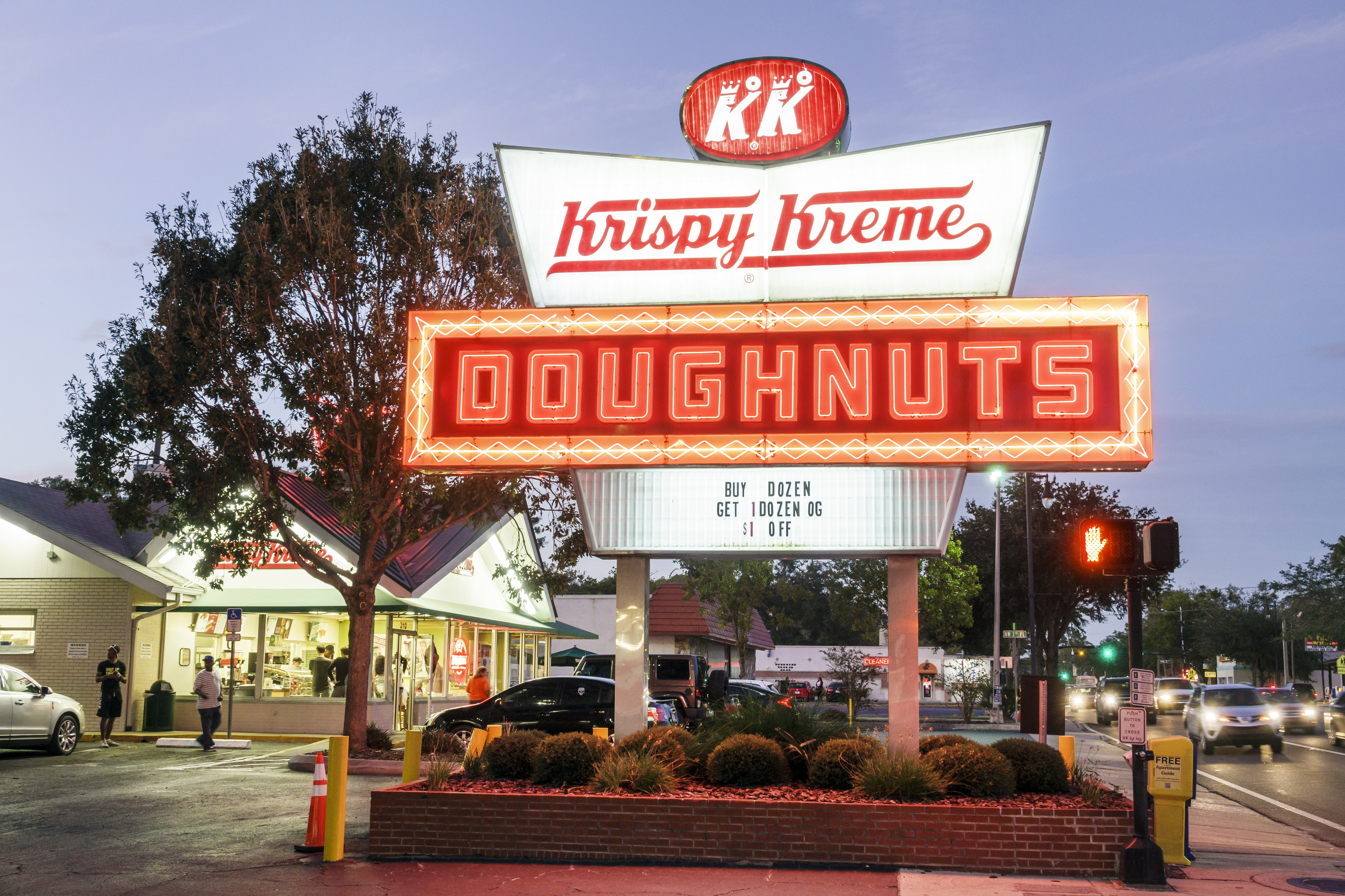 Gainesville, Krispy Kreme Doughnuts. (Photo by: Jeffrey Greenberg/UIG via Getty Images) (Jeff Greenberg&amp;UIG via Getty Images)
