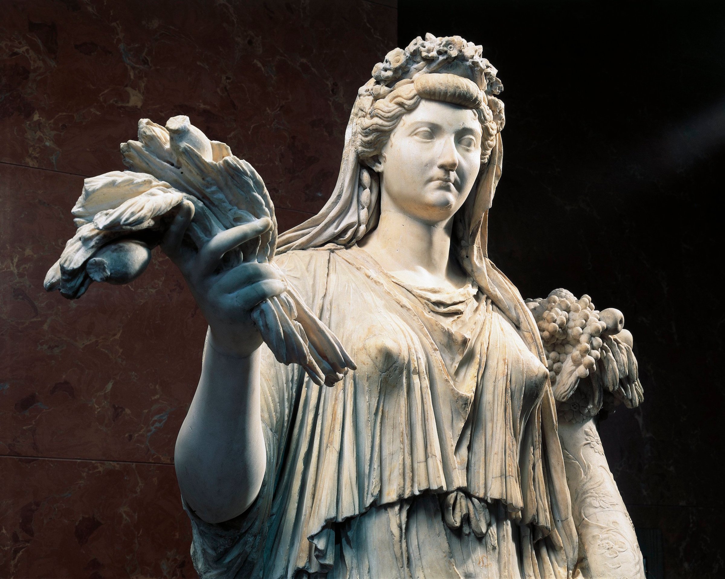 Marble statue of Livia, wife of emperor Octavian Augustus, Detail