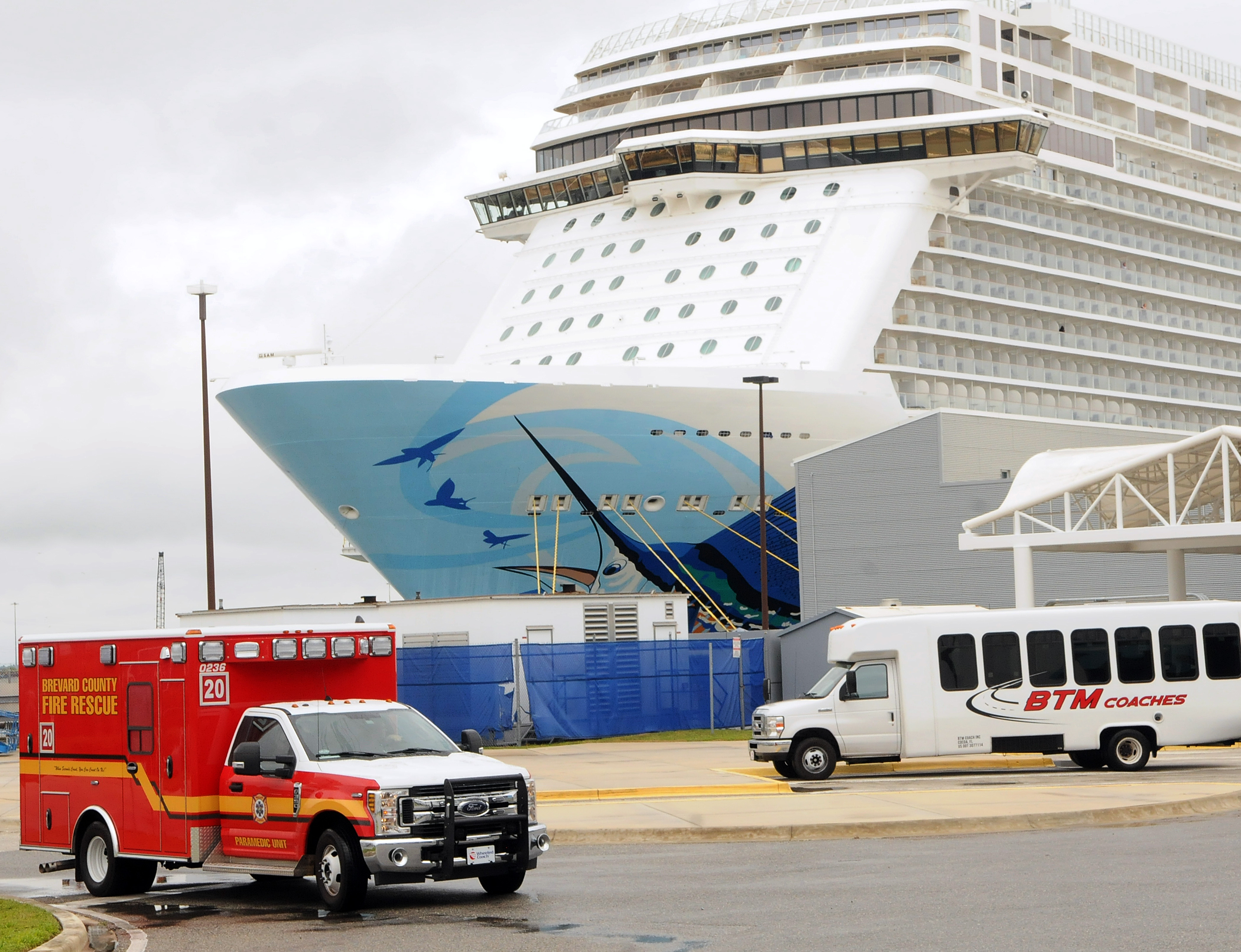 cruise passengers stranded at port canaveral