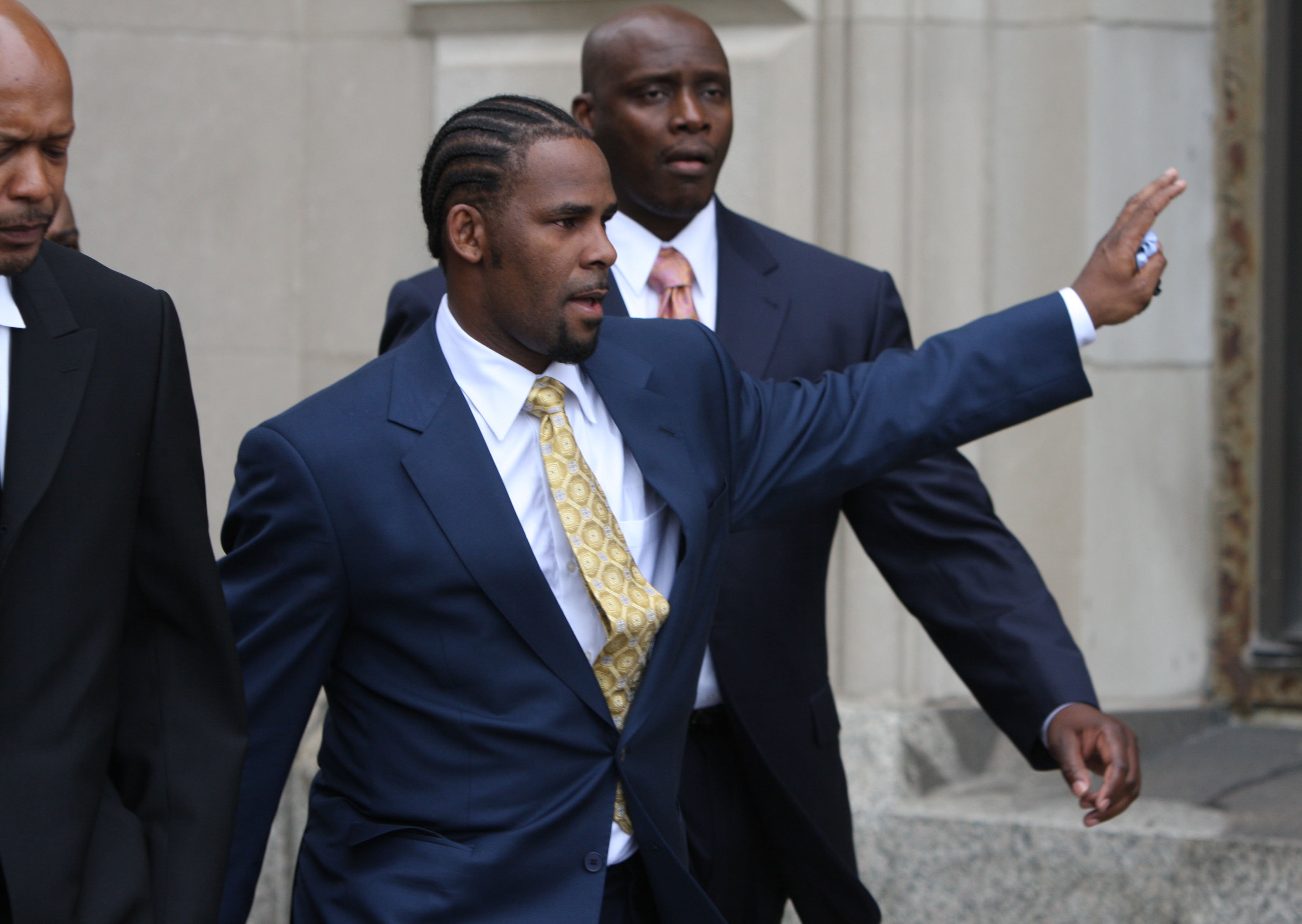 R&amp;B star R. Kelly, 41, waves to supporters as he leaves the Cook County Criminal Courts Building after he was acquitted of child pornography charges Friday, June 13, 2008, in Chicago, Illinois. (Chicago Tribune—MCT via Getty Images)