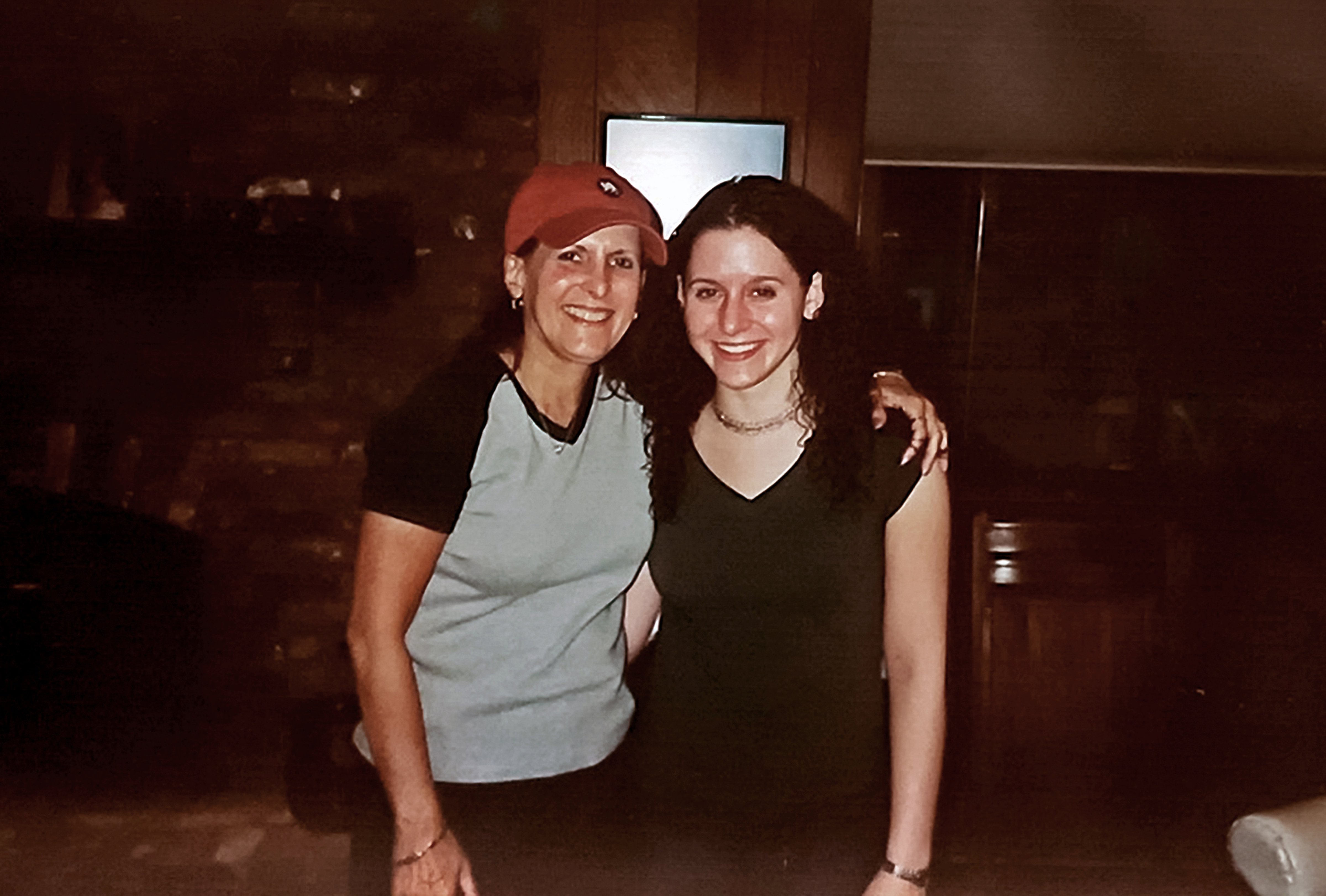 Marisa and her mother Sally a few months after Sally was diagnosed with pancreatic cancer (Marisa Bardach Ramel)